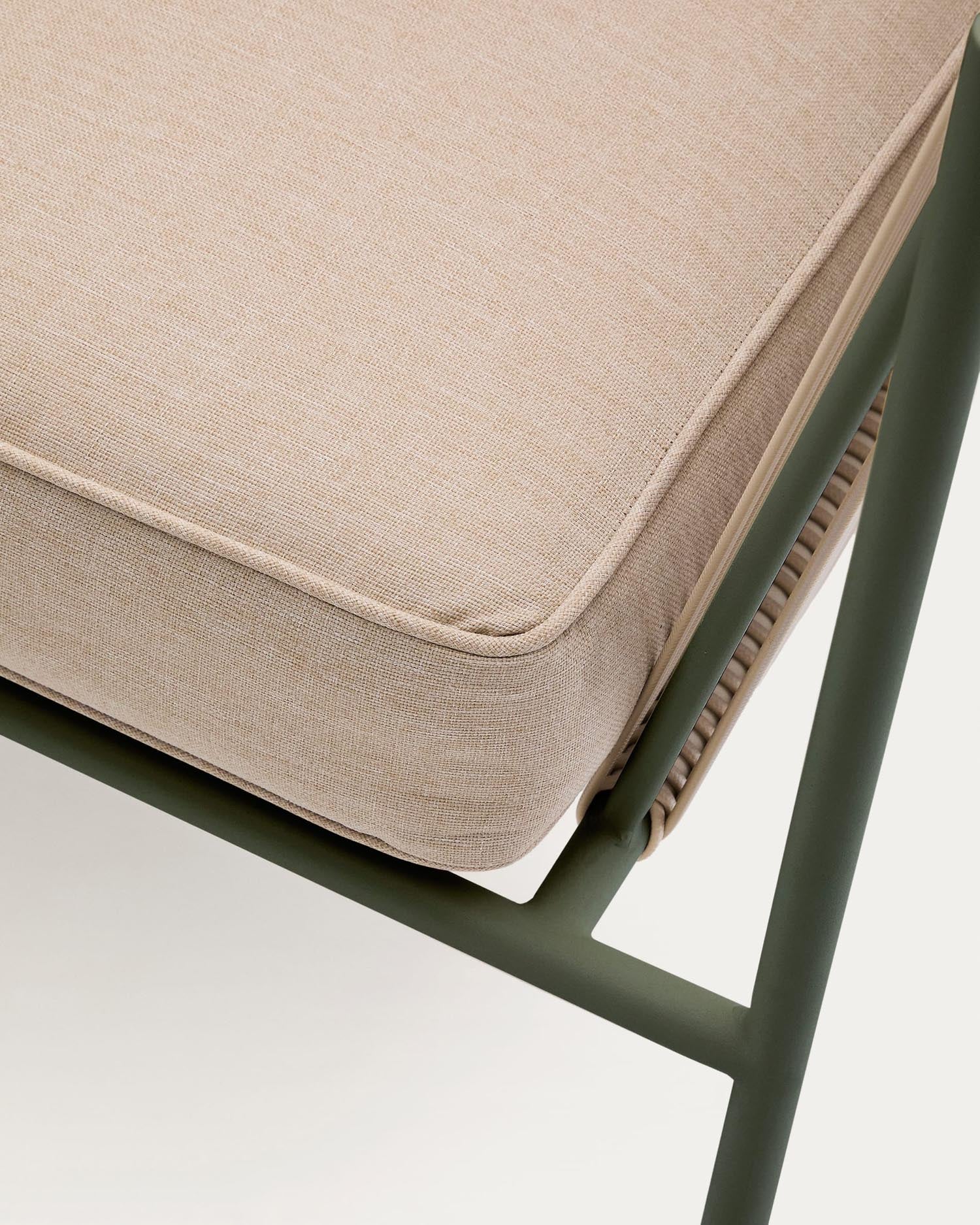 Elegantes 3-Sitzer-Outdoor-Sofa Zivia aus strapazierfähigem écrufarbenem Seil und grünem verzinktem Stahl, ideal für stilvolle Entspannung im Freien.