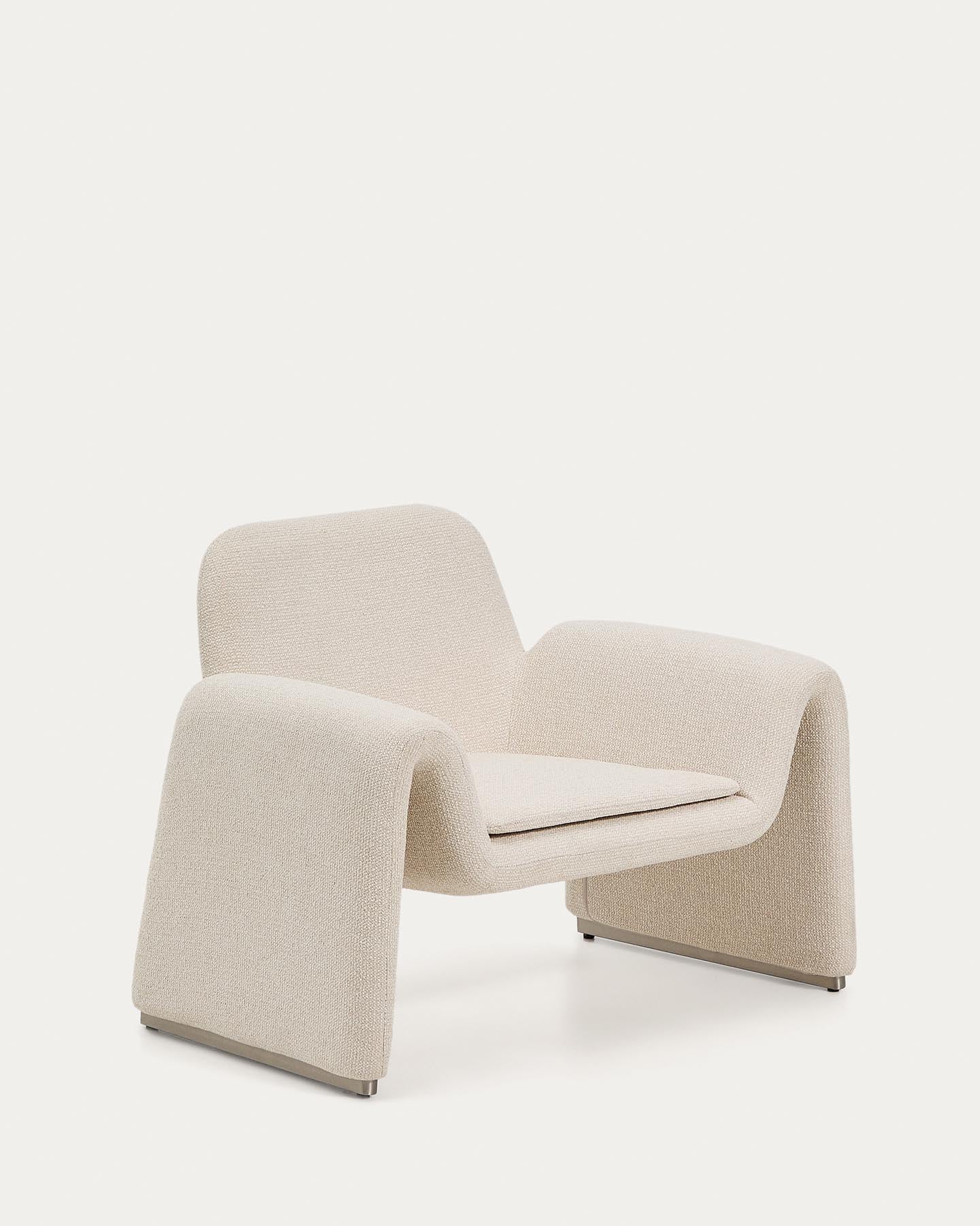 Sessel Melvia mit beiger Chenille in Beige präsentiert im Onlineshop von KAQTU Design AG. Sessel ist von Kave Home