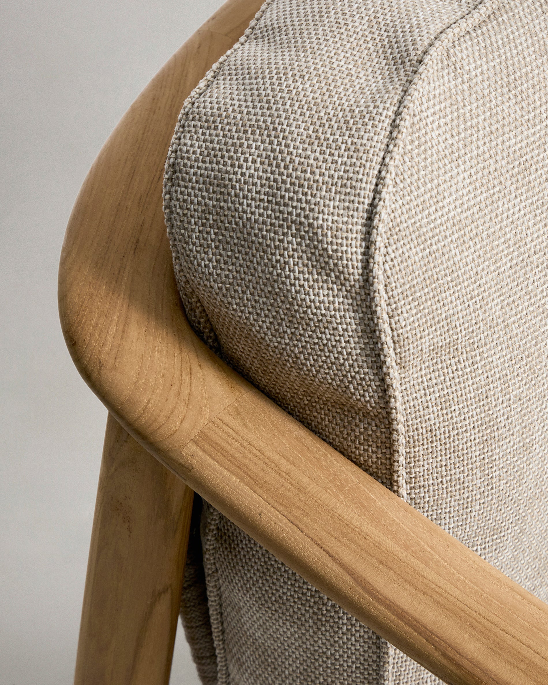 2-Sitzer Outdoor-Sofa Elunda aus massivem Teakholz, FSC 100 %, 149 cm in Natur präsentiert im Onlineshop von KAQTU Design AG. Loungesofa ist von Kave Home