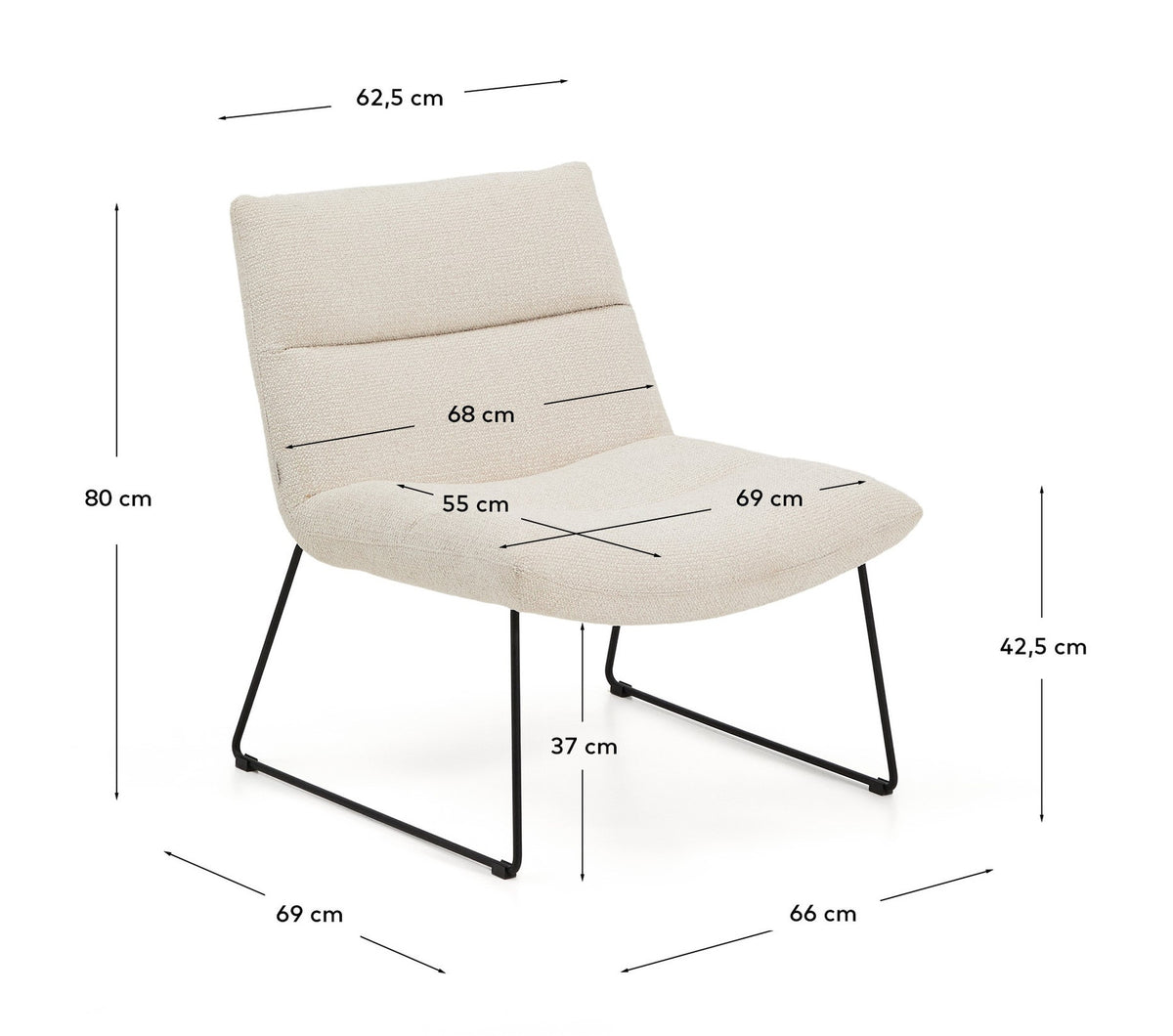 Sessel Asen in beiger Chenille mit schwarzen Stahlbeinen FSC 100% in Beige präsentiert im Onlineshop von KAQTU Design AG. Sessel ist von Kave Home