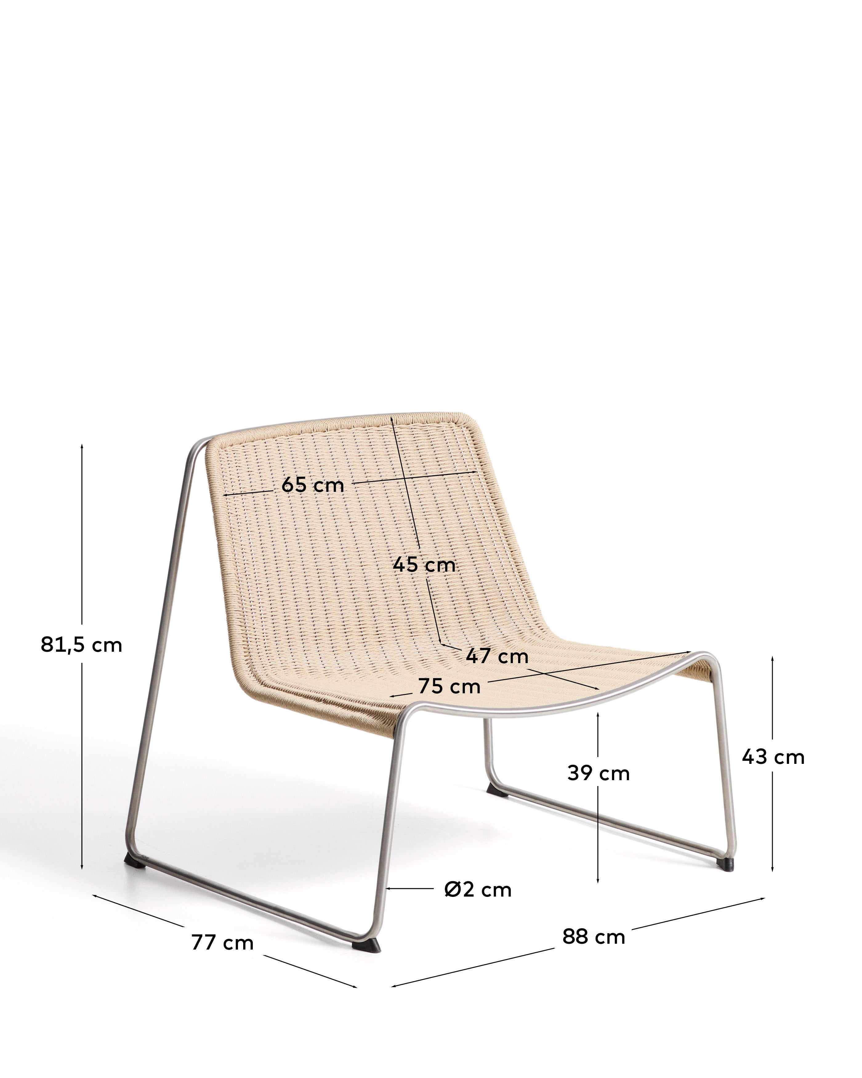 Stapelsessel Tavari aus beigefarbenem Synthetikseil und Edelstahl in gebürsteter Optik in Beige präsentiert im Onlineshop von KAQTU Design AG. Outdoor-Sessel ist von Kave Home