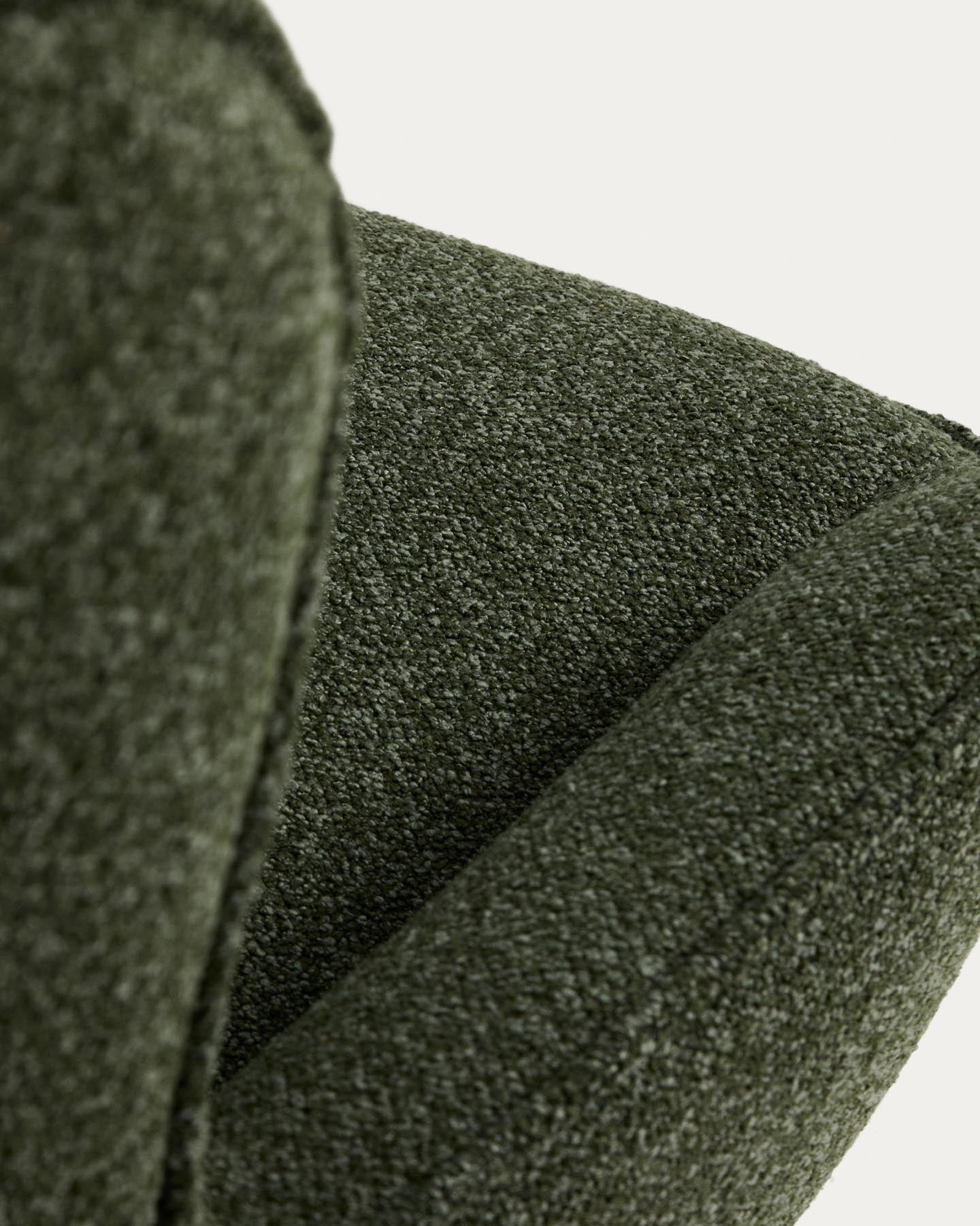 Drehsessel Sorile mit dunkelgrüner Chenille und schwarz lackiertem Stahl, FSC 100 % in Dunkelgrün präsentiert im Onlineshop von KAQTU Design AG. Drehsessel ist von Kave Home