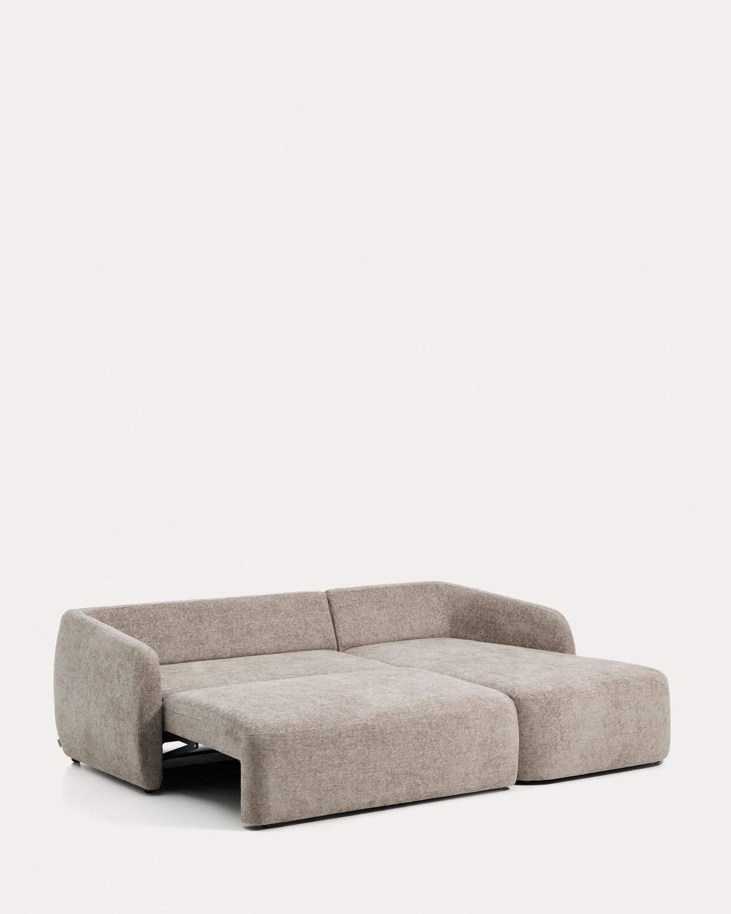 3-Sitzer-Bettsofa Laira in taupefarbener Chenille und Chaiselongue rechts, 246 cm, FSC Mix Credit in Taupe präsentiert im Onlineshop von KAQTU Design AG. Bettsofa ist von Kave Home