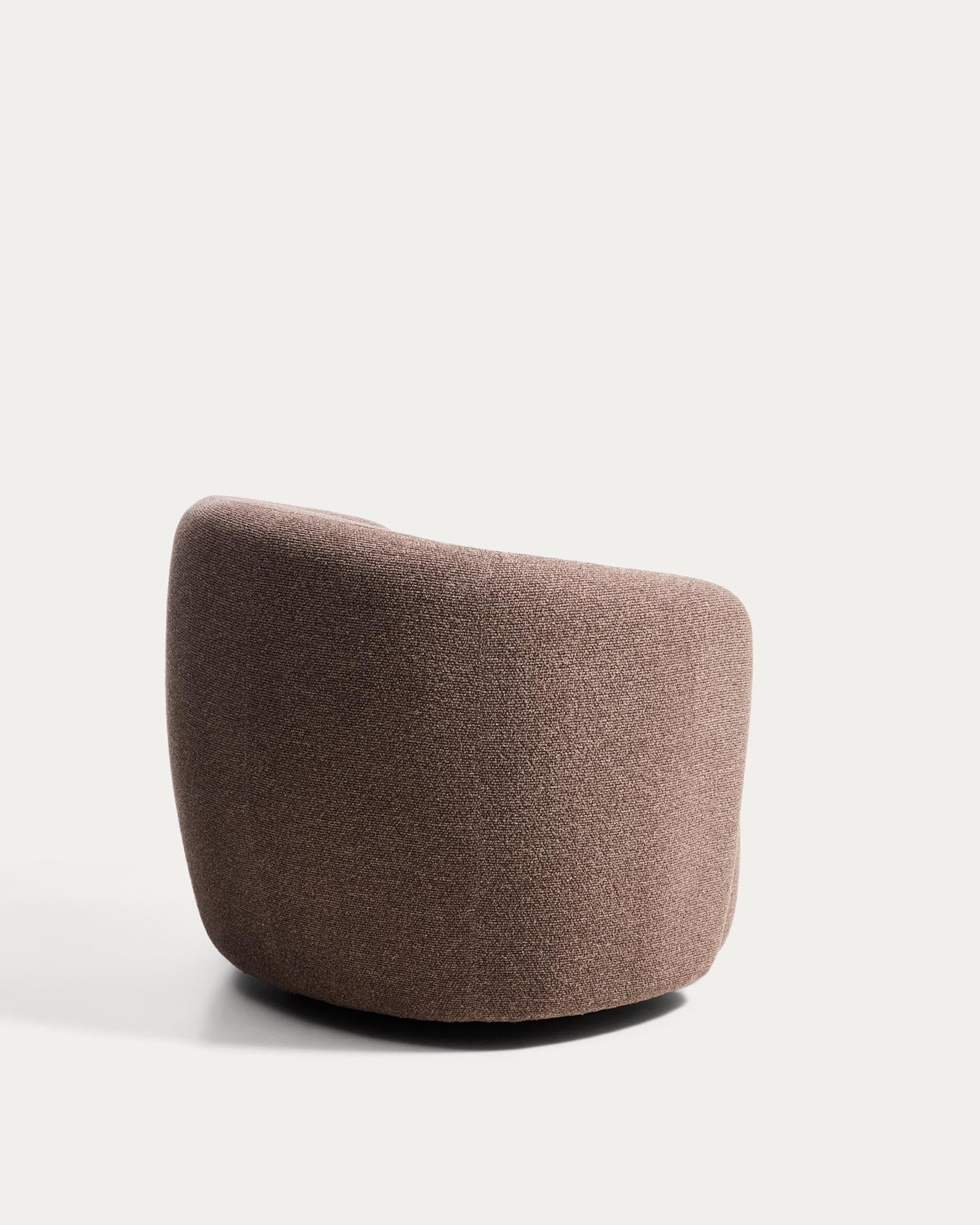 Drehsessel Odenia mit braunem Micro-Bouclé in Dunkelbraun präsentiert im Onlineshop von KAQTU Design AG. Drehsessel ist von Kave Home