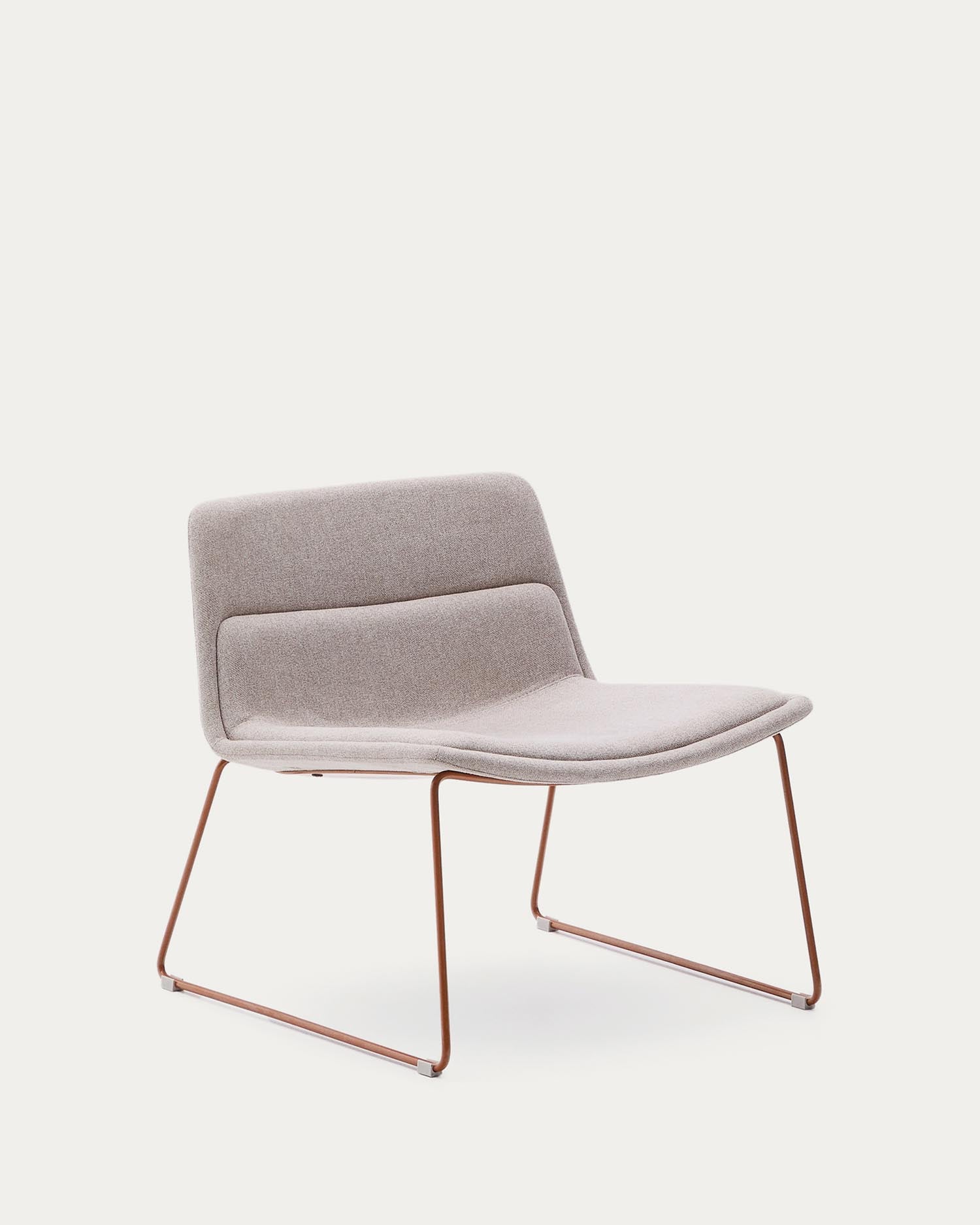 Sessel Zahara in Beige mit Stahlbeinen und Terrakotta-Finish FSC 100% in Beige präsentiert im Onlineshop von KAQTU Design AG. Sessel ist von Kave Home