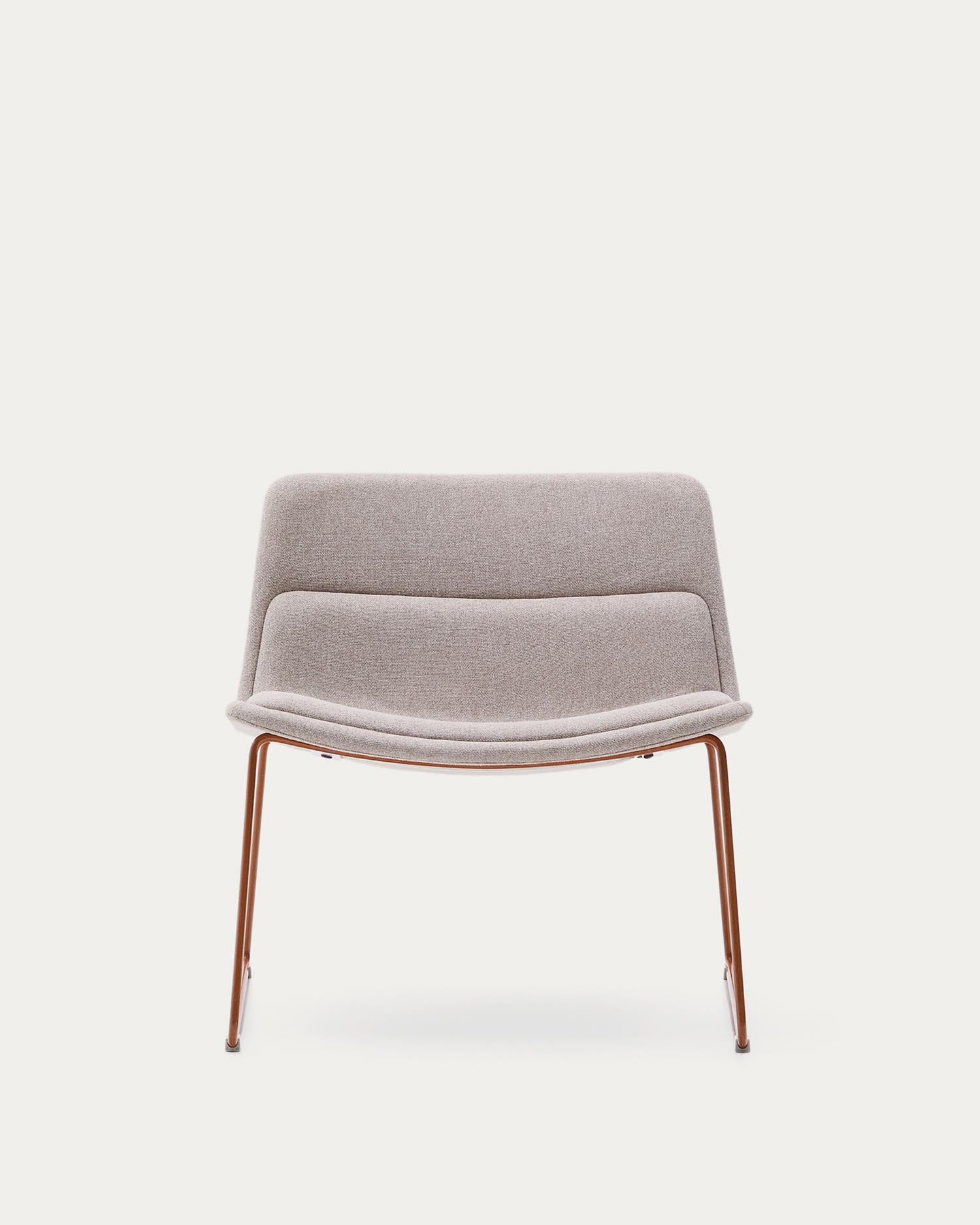 Entdecken Sie den eleganten Sessel Zahara in Beige mit robusten Stahlbeinen und einem ansprechenden Terrakotta-Finish – ideal für Ihr Zuhause!