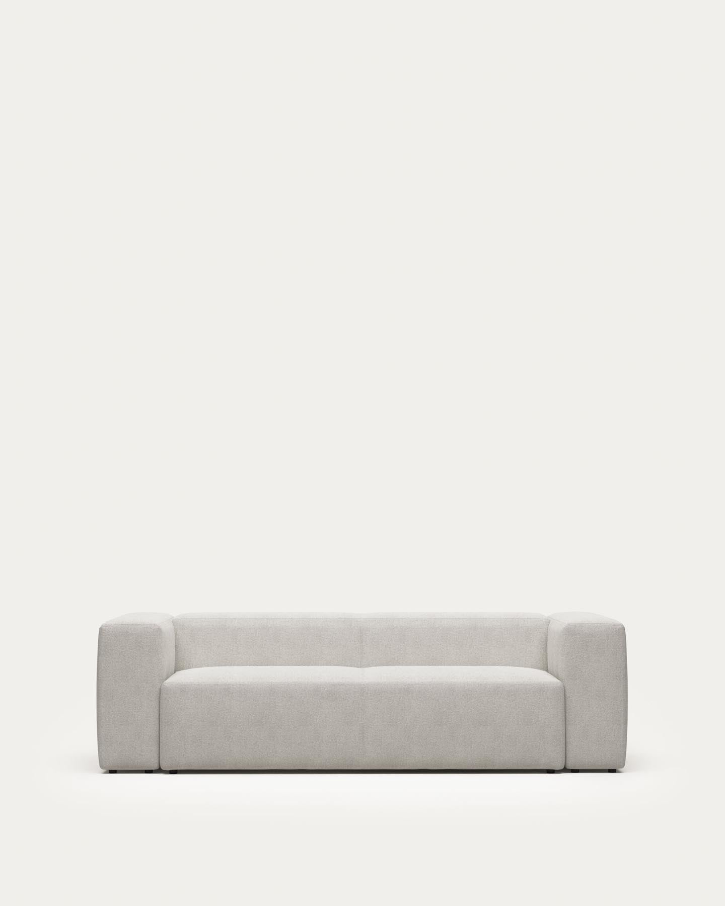 3-Sitzer-Sofa Blok, schwer entflammbar mit weissem Lammfellimitat, 240 cm, FSC Mix Credit in Weiss präsentiert im Onlineshop von KAQTU Design AG. 3er Sofa ist von Kave Home