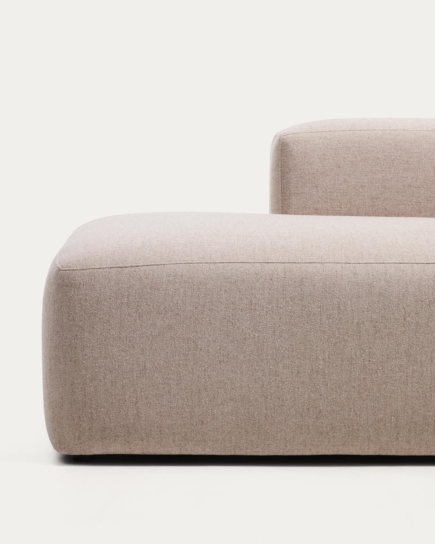 3-Sitzer-Sofa Blok in beiger Chenille, 290 cm, FSC Mix Credit in Beige präsentiert im Onlineshop von KAQTU Design AG. 3er Sofa ist von Kave Home