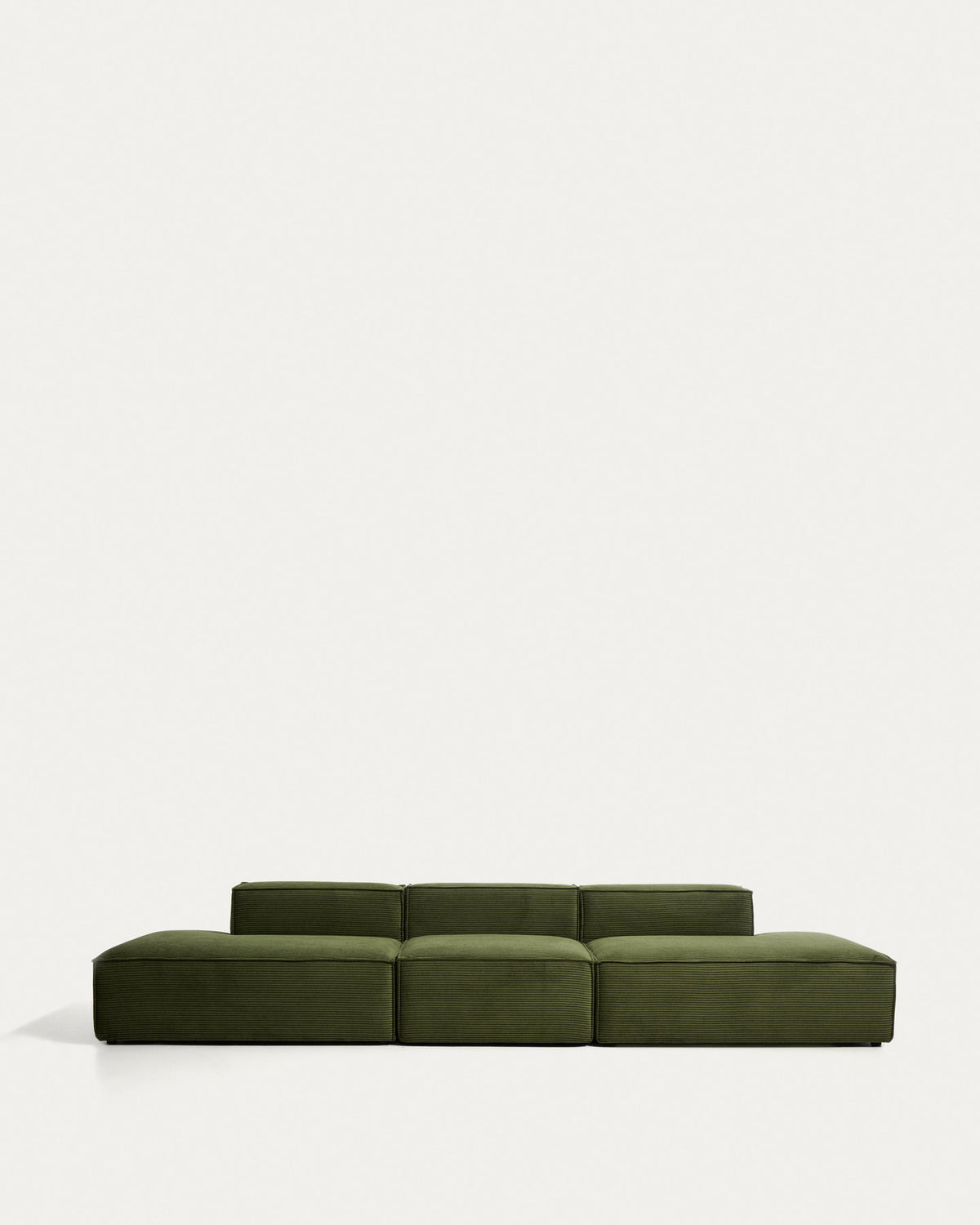 4-Sitzer-Sofa Blok in grobem grünem Cord, 380 cm, FSC Mix Credit in Grün präsentiert im Onlineshop von KAQTU Design AG. 4er Sofa ist von Kave Home