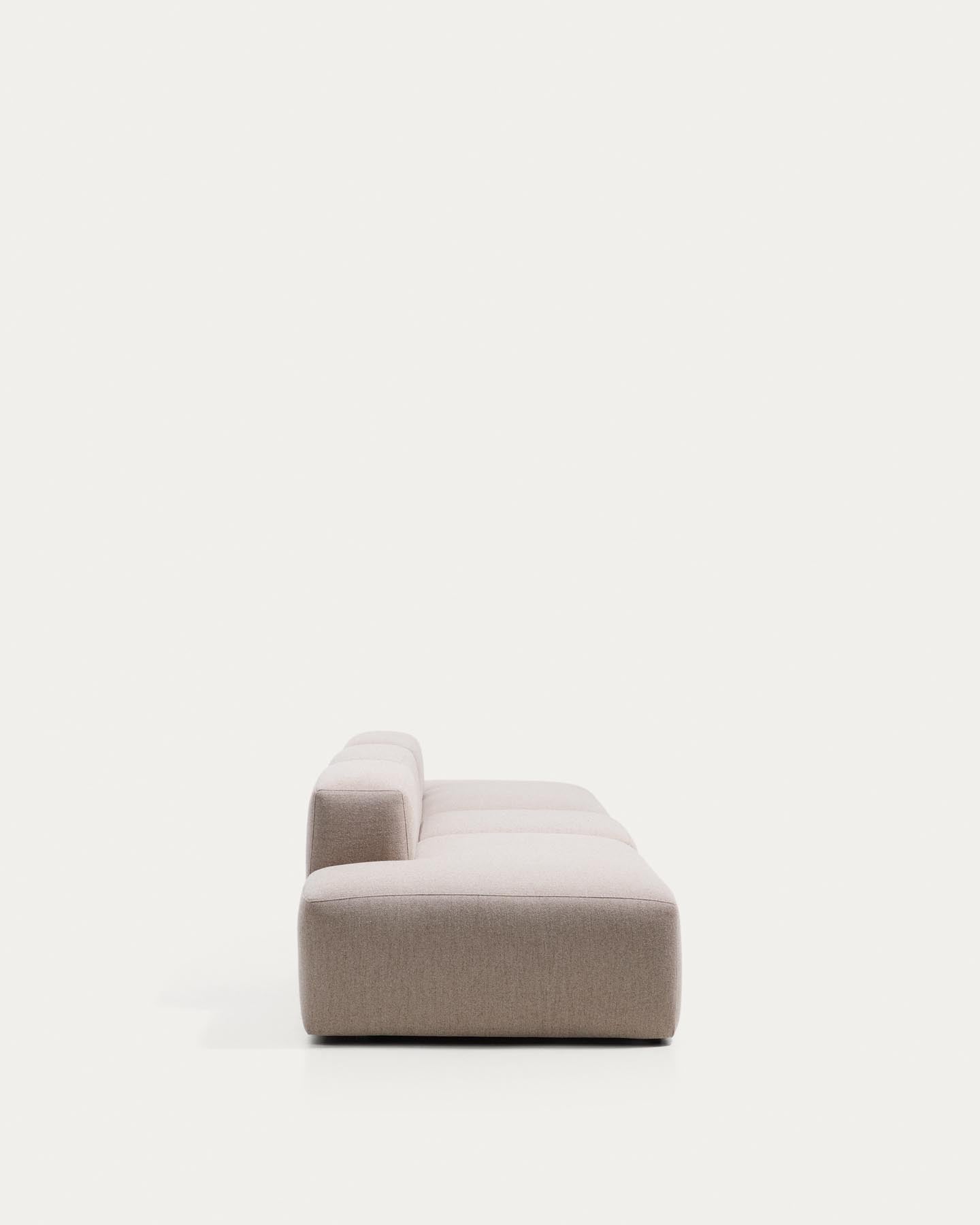 4-Sitzer-Sofa Blok in beiger Chenille, 380 cm, FSC Mix Credit in Beige präsentiert im Onlineshop von KAQTU Design AG. 4er Sofa ist von Kave Home