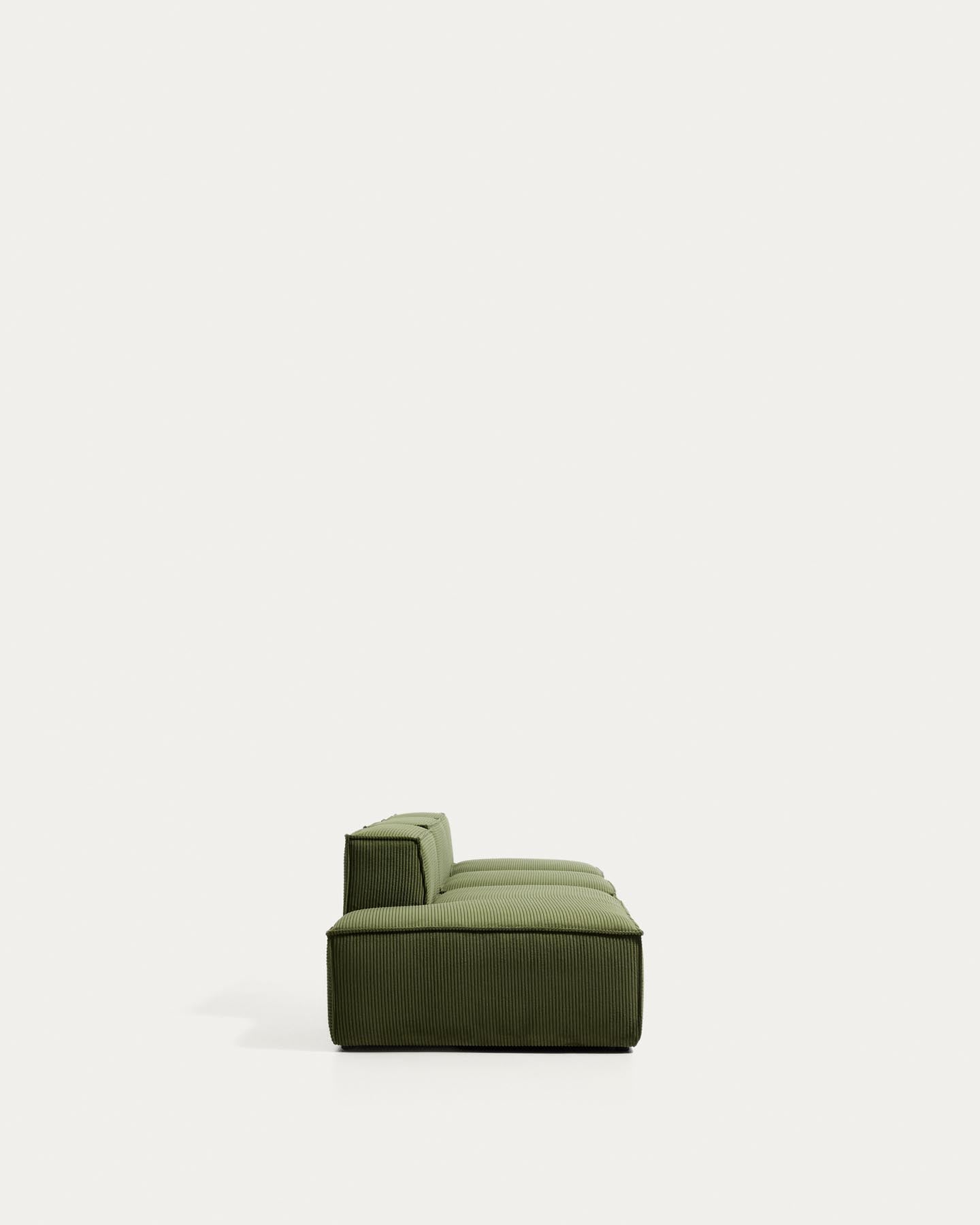 3-Sitzer-Sofa Blok mit Randmodul links in grobem grünem Cord, 325 cm, FSC Mix Credit in Grün präsentiert im Onlineshop von KAQTU Design AG. 3er Sofa ist von Kave Home
