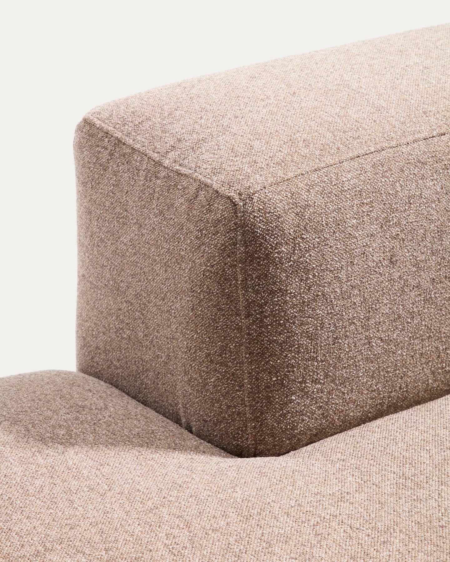 3-Sitzer-Sofa Blok mit Randmodul links in brauner Chenille, 325 cm, FSC Mix Credit in Taupe präsentiert im Onlineshop von KAQTU Design AG. 3er Sofa ist von Kave Home