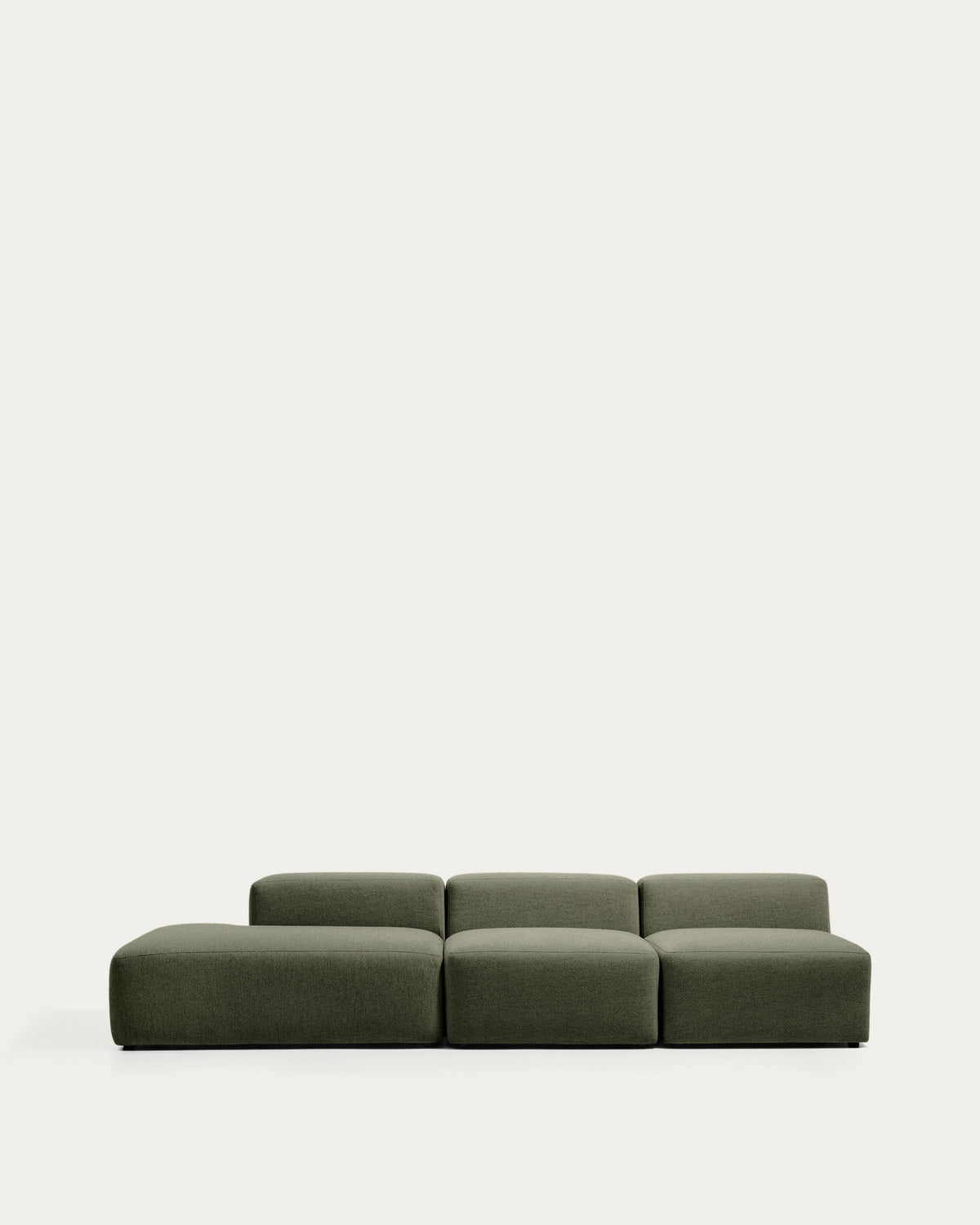 3-Sitzer-Sofa Blok mit Randmodul links in moosgrüner Chenille, 325 cm, FSC Mix Credit in Grün präsentiert im Onlineshop von KAQTU Design AG. 3er Sofa ist von Kave Home