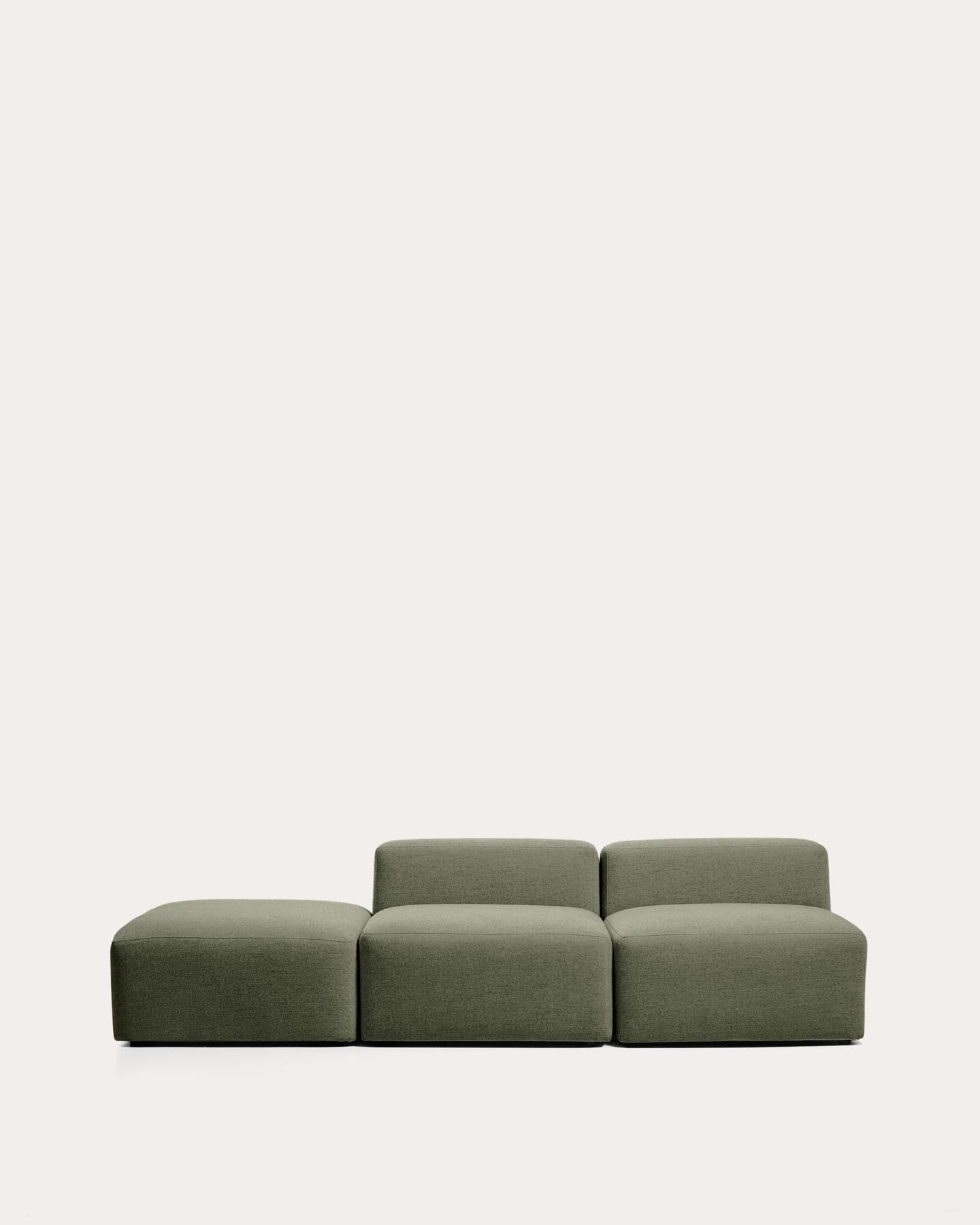 3-Sitzer-Sofa Blok mit Pouf-Randmodul in moosgrüner Chenille, 270 cm, FSC Mix Credit in Grün präsentiert im Onlineshop von KAQTU Design AG. 3er Sofa ist von Kave Home