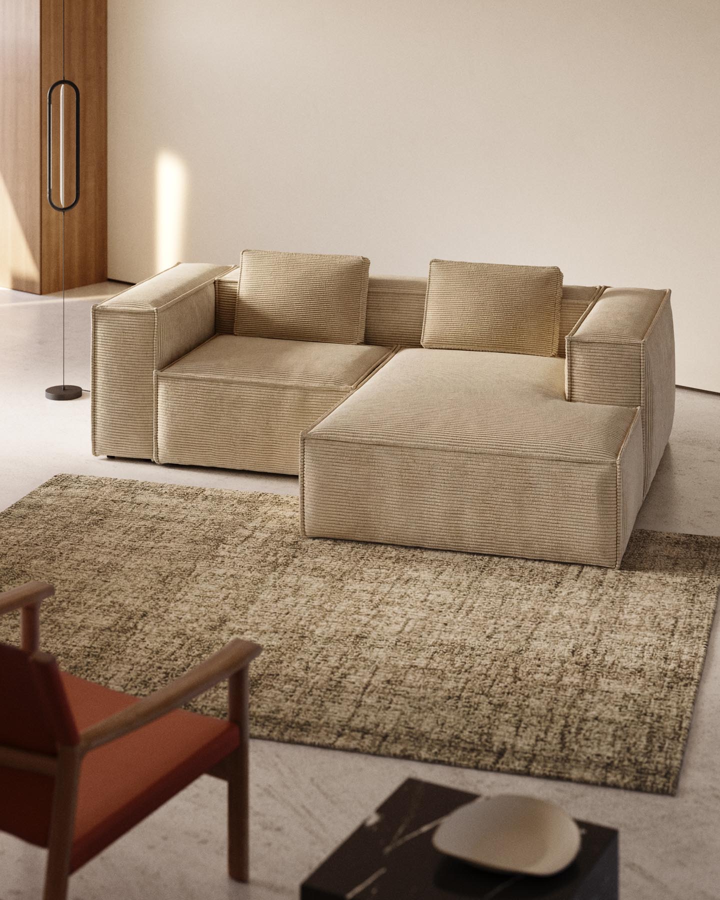 2-Sitzer-Sofa Blok schwer entflammbar mit Chaiselongue rechts und dickem Cord in Ecru 240 cm FSC Mix Credit in Ecru präsentiert im Onlineshop von KAQTU Design AG. L-Sofa rechts ist von Kave Home