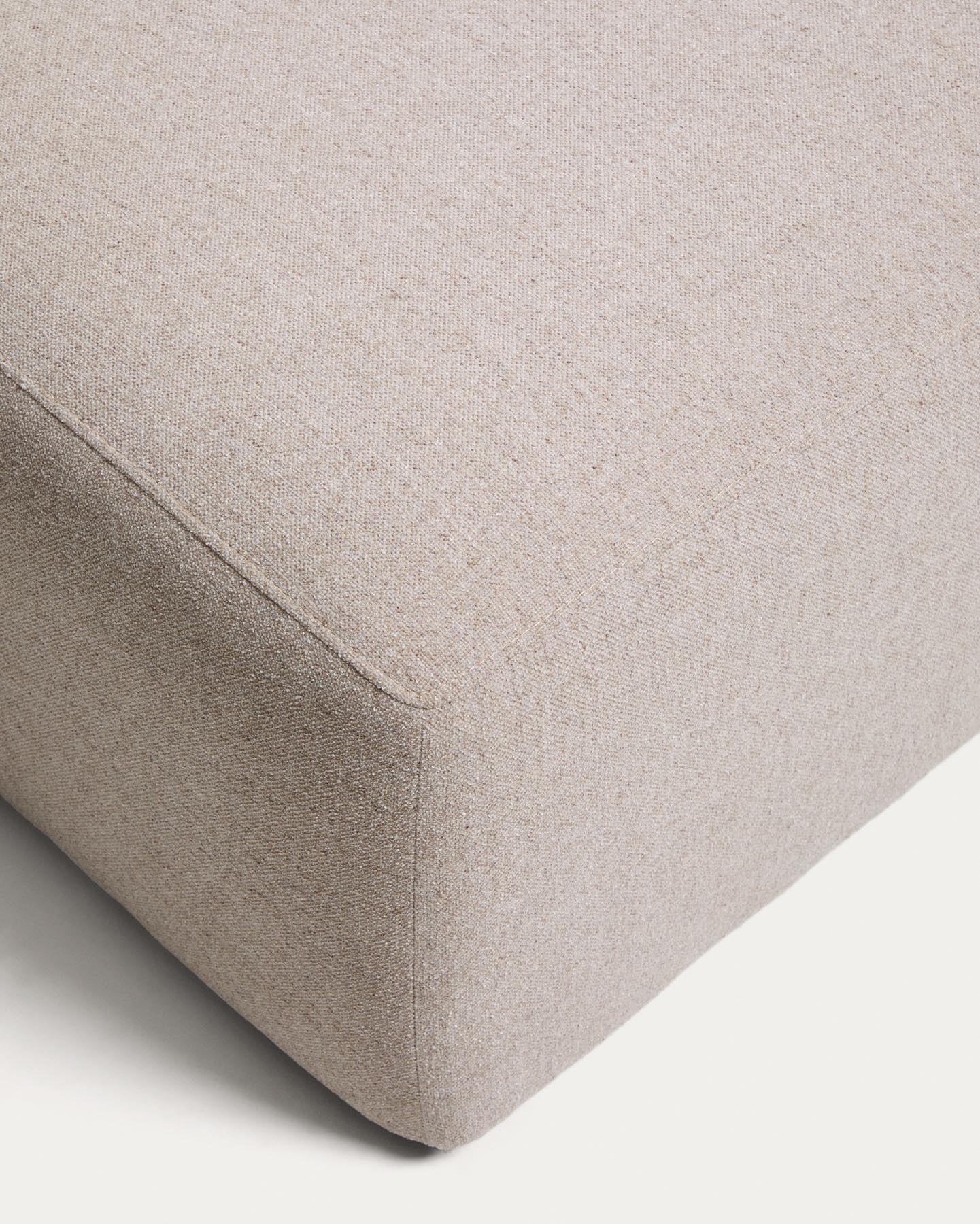 Pouf-Randmodul Blok in beiger Chenille, 90 x 104 cm, FSC Mix Credit in Beige präsentiert im Onlineshop von KAQTU Design AG. Pouf ist von Kave Home