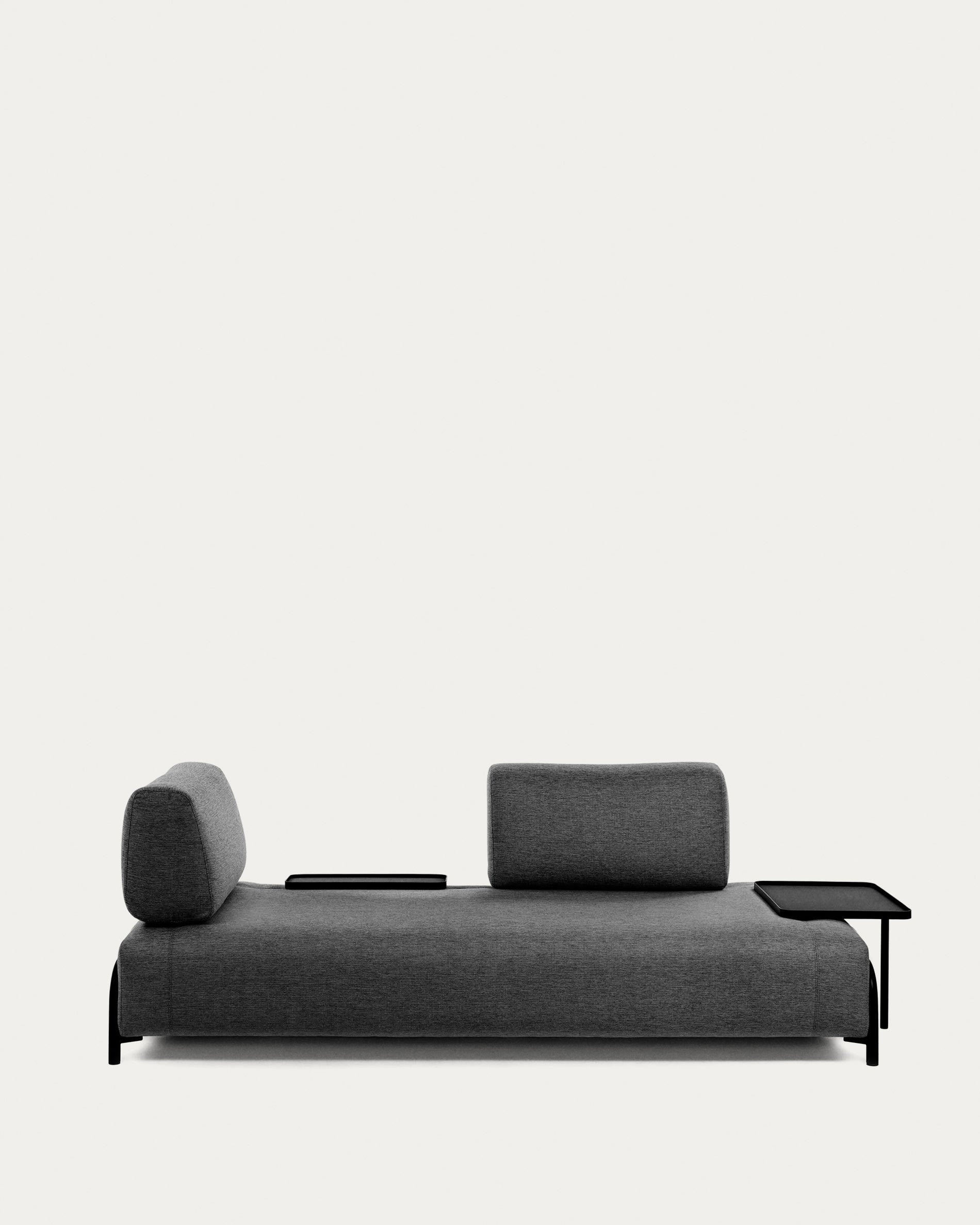 Modernes 3-Sitzer Sofa in Dunkelgrau, 232 cm, mit praktischem Tablett. Stilvolles Design von Kave Home für Ihr Zuhause.