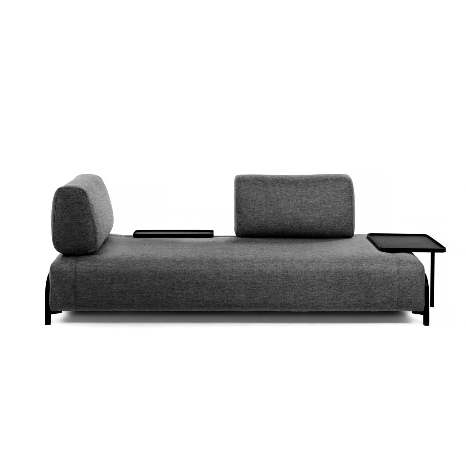 Das elegante Compo 3-Sitzer Sofa in Dunkelgrau von Kave Home vereint Komfort und Stil, ideal für moderne Wohnzimmer und gesellige Abende.