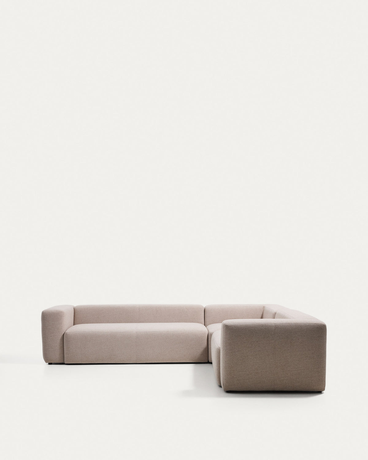 5-Sitzer-Ecksofa Blok in beiger Chenille, 320 x 290 cm / 290 x 320 cm, FSC Mix Credit in Beige präsentiert im Onlineshop von KAQTU Design AG. Ecksofa ist von Kave Home