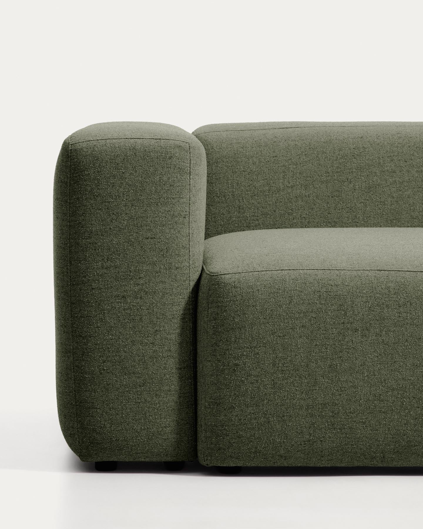 5-Sitzer-Ecksofa Blok in moosgrüner Chenille, 320 x 290 cm / 290 x 320 cm, FSC Mix Credit in Grün präsentiert im Onlineshop von KAQTU Design AG. Ecksofa ist von Kave Home