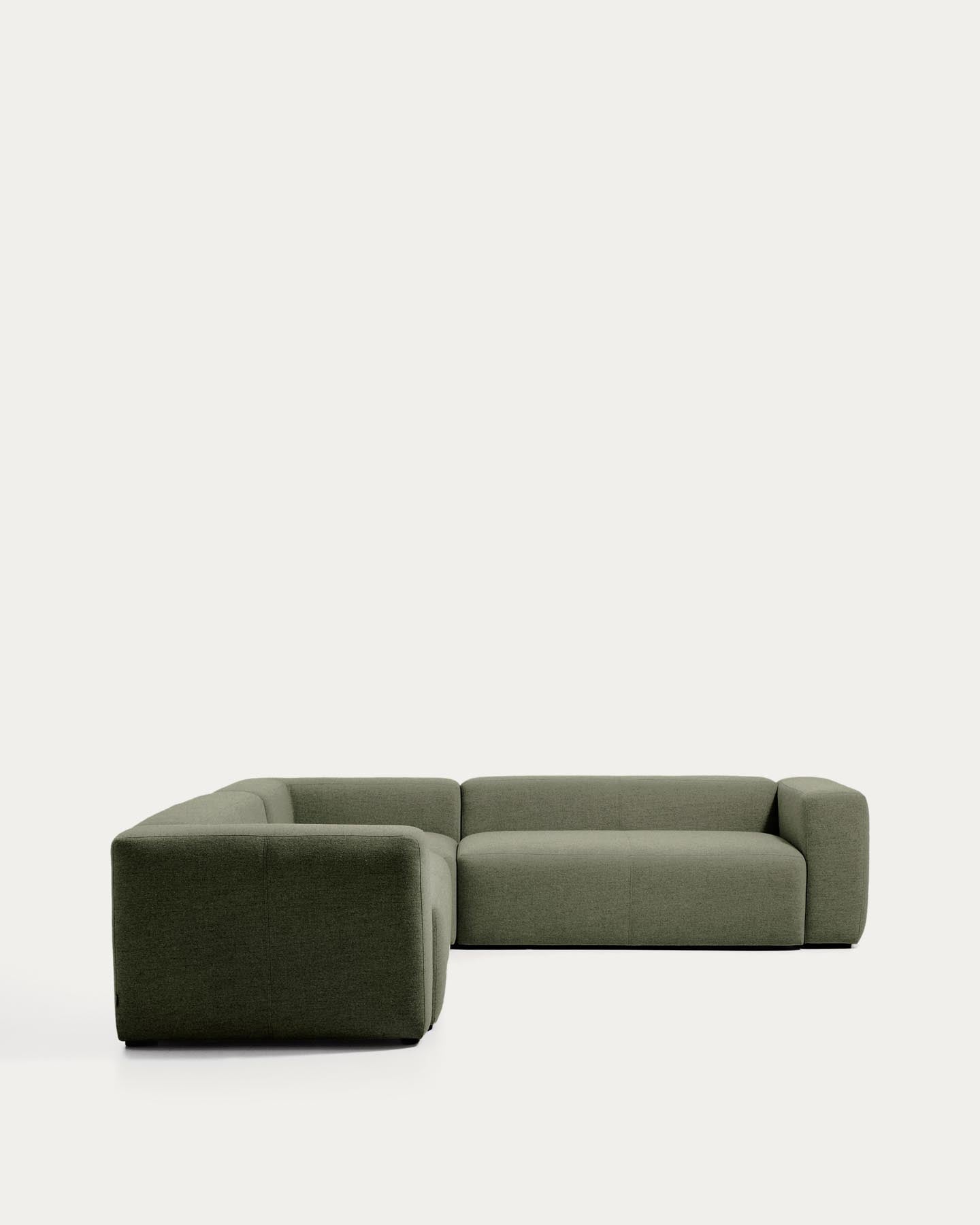 5-Sitzer-Ecksofa Blok in moosgrüner Chenille, 320 x 290 cm / 290 x 320 cm, FSC Mix Credit in Grün präsentiert im Onlineshop von KAQTU Design AG. Ecksofa ist von Kave Home