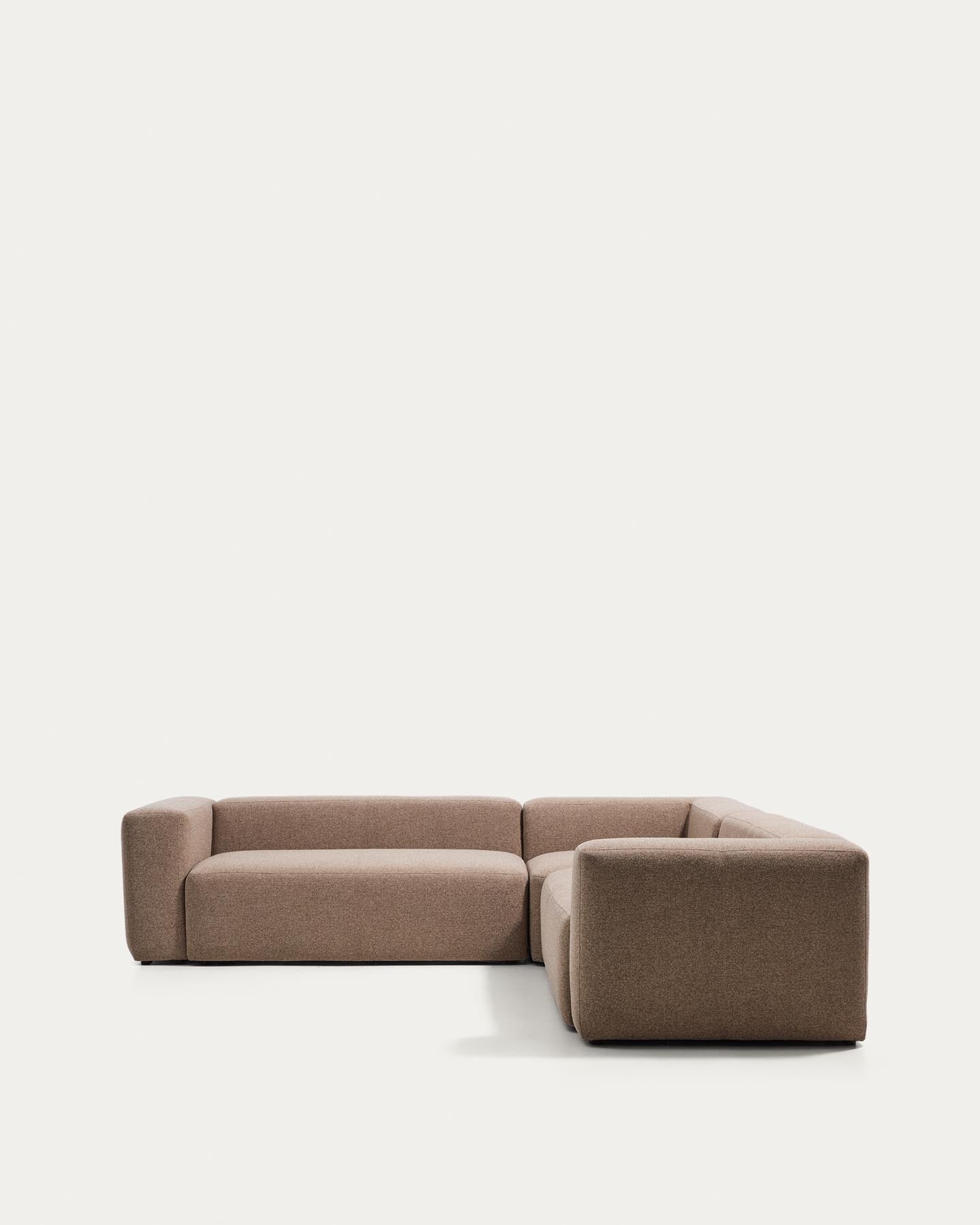 4-Sitzer-Ecksofa Blok in brauner Chenille, 290 x 290 cm, FSC Mix Credit in Taupe präsentiert im Onlineshop von KAQTU Design AG. Ecksofa ist von Kave Home
