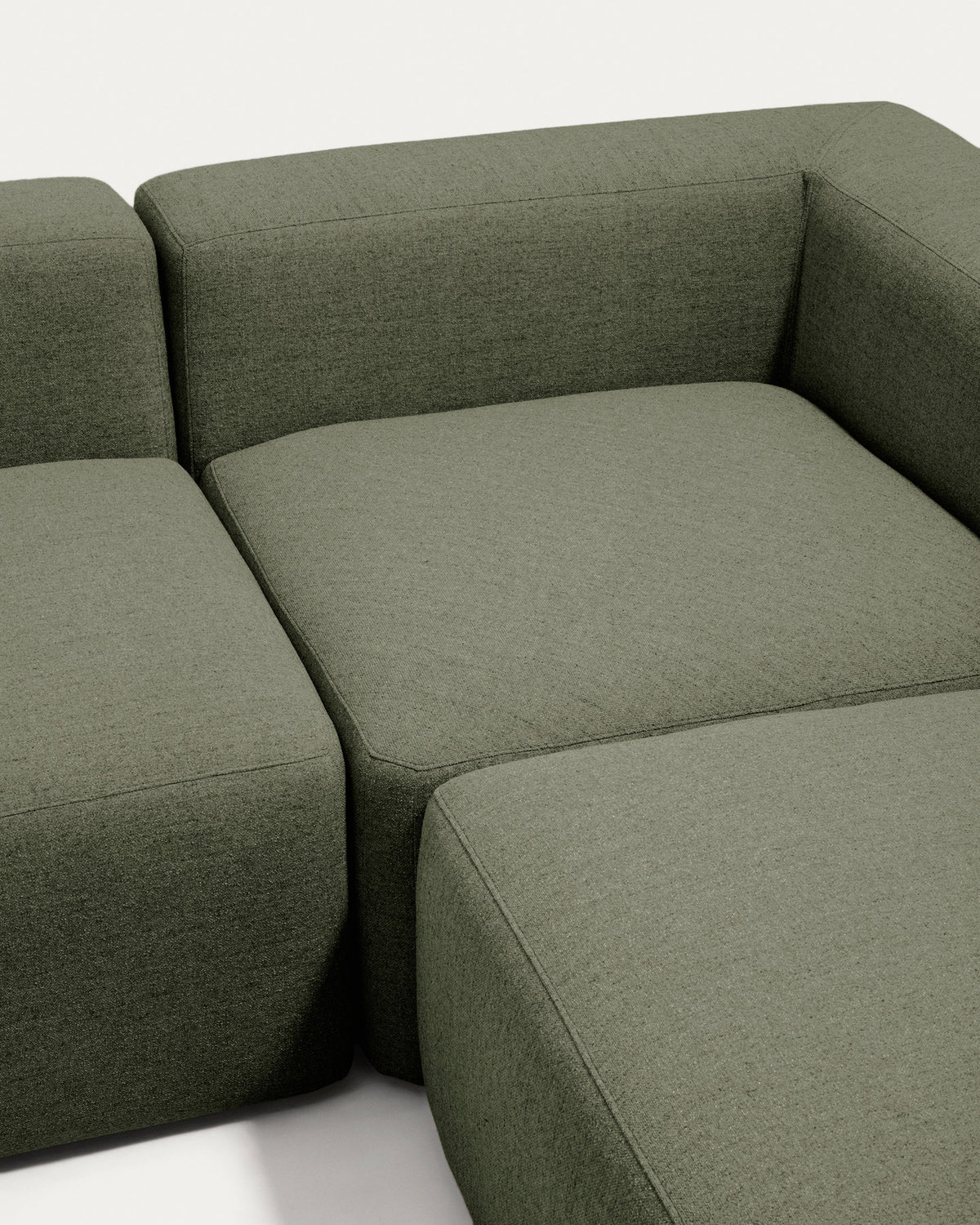 4-Sitzer-Ecksofa Blok in moosgrüner Chenille, 290 x 290 cm, FSC Mix Credit in Grün präsentiert im Onlineshop von KAQTU Design AG. Ecksofa ist von Kave Home