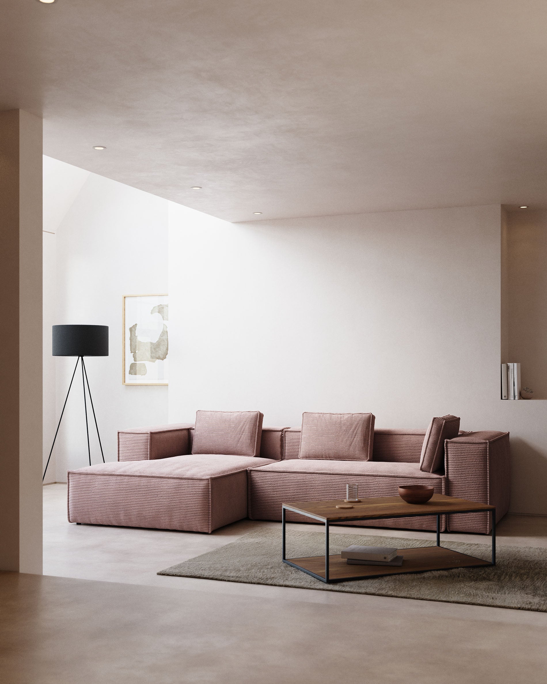 3-Sitzer-Sofa Blok mit Chaiselongue links, schwer entflammbar mit dickem, rosafarbenem Cord, 300 cm in Rosa präsentiert im Onlineshop von KAQTU Design AG. 3er Sofa ist von Kave Home