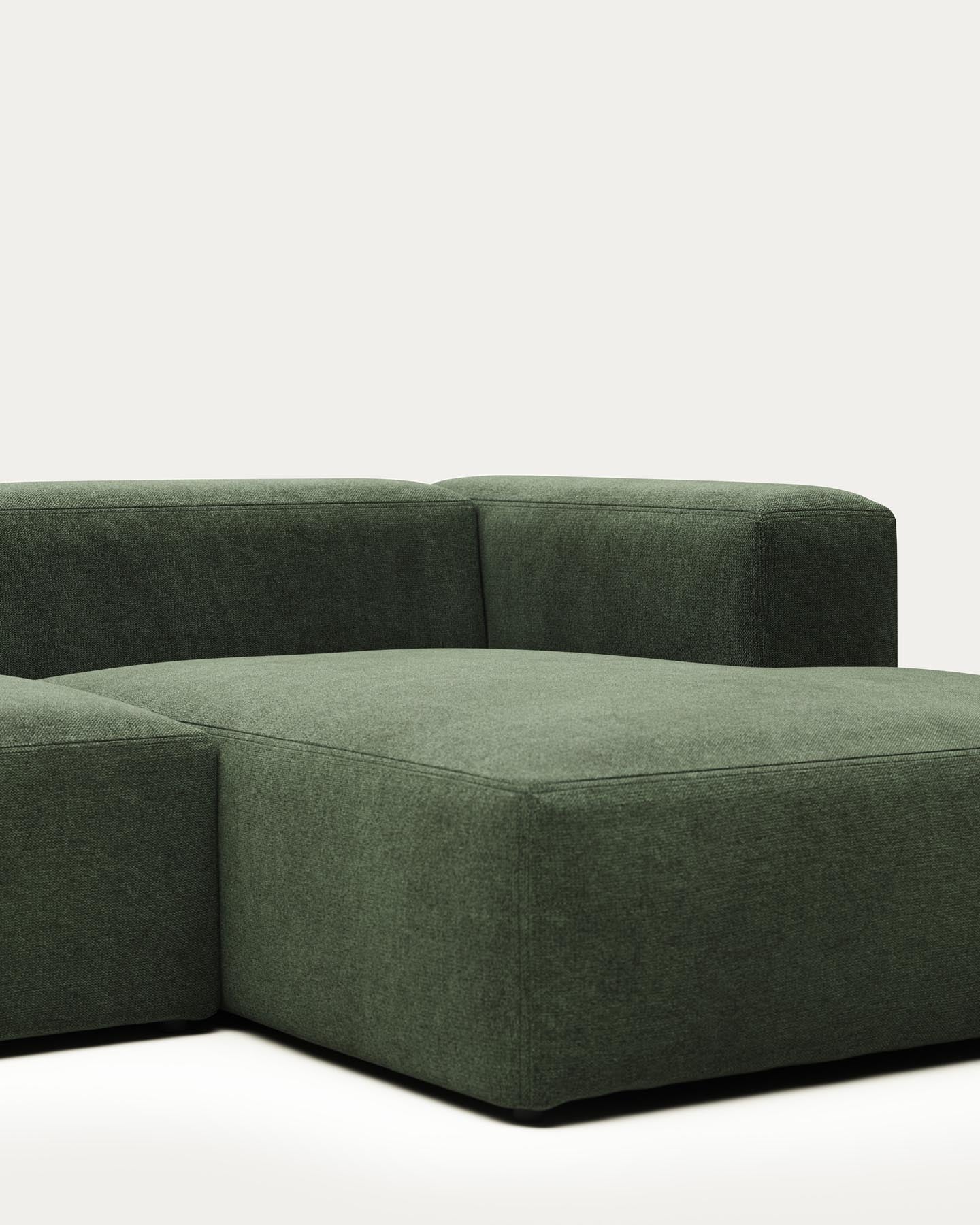 3-Sitzer-Sofa Blok mit Chaiselongue rechts, schwer entflammbar mit grüner Chenille, 300 cm in Grün präsentiert im Onlineshop von KAQTU Design AG. 3er Sofa ist von Kave Home