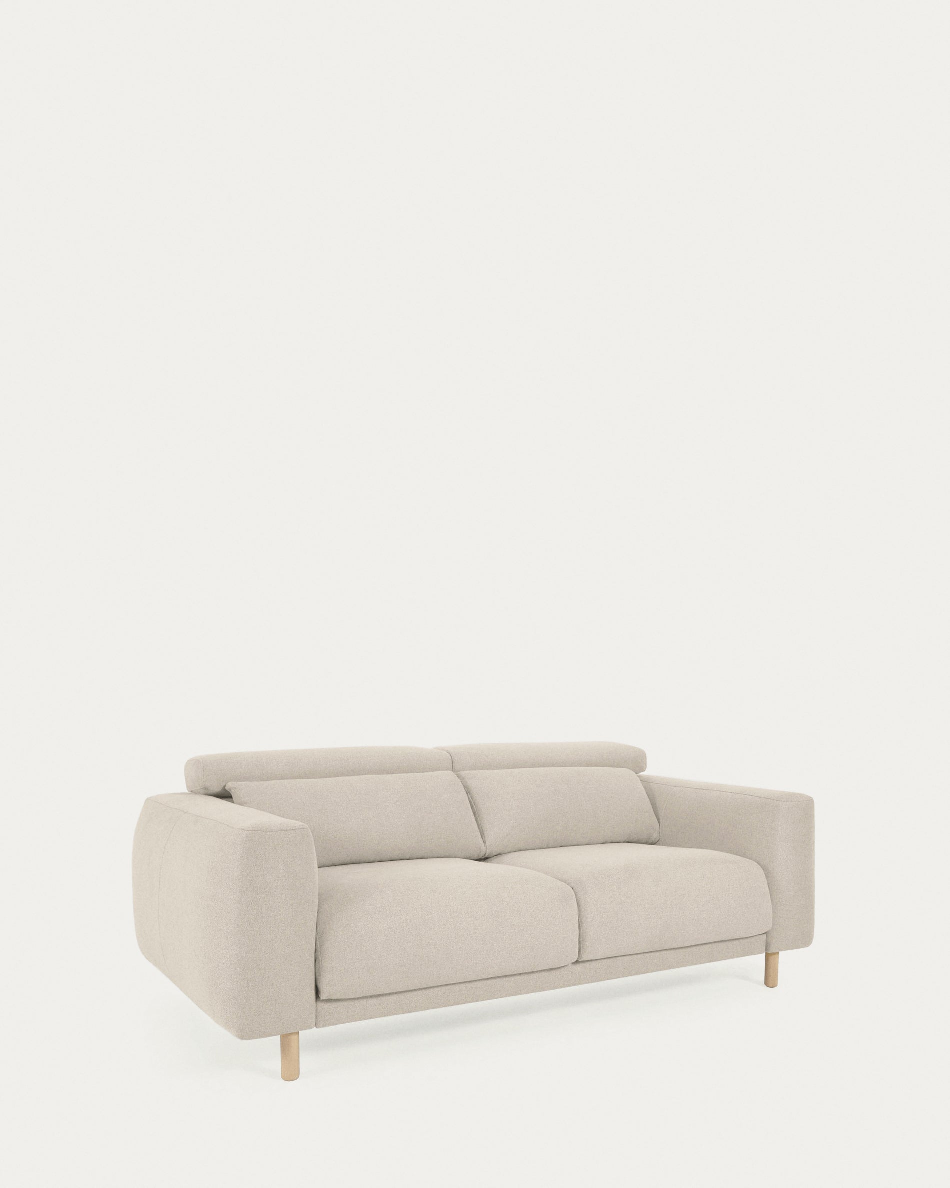 Singa 3-Sitzer Sofa mit verstellbarer Kopfstütze und ausziehbarem Sitz weiß 215 cm in Ecru präsentiert im Onlineshop von KAQTU Design AG. 3er Sofa ist von Kave Home