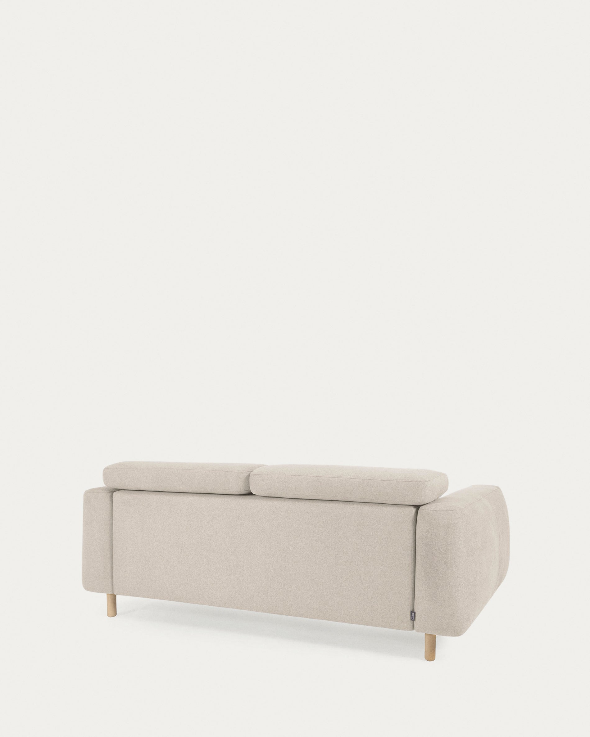 Singa 3-Sitzer Sofa mit verstellbarer Kopfstütze und ausziehbarem Sitz weiß 215 cm in Ecru präsentiert im Onlineshop von KAQTU Design AG. 3er Sofa ist von Kave Home