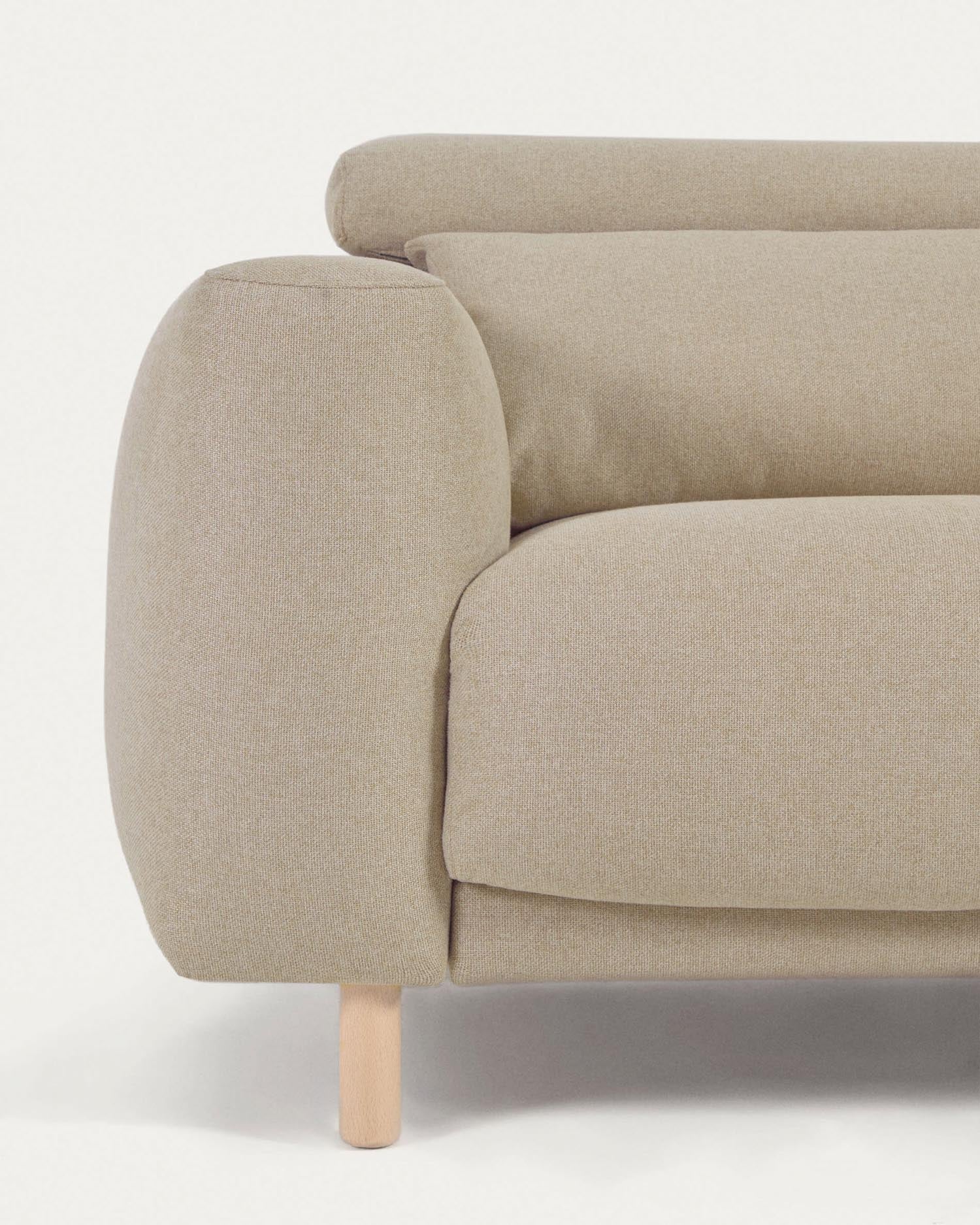 Erleben Sie stilvollen Komfort mit dem Singa 3-Sitzer Sofa. Verstellbare Kopfstützen, eine Chaiselongue und umweltfreundliche Materialien machen es zum perfekten Möbelstück.