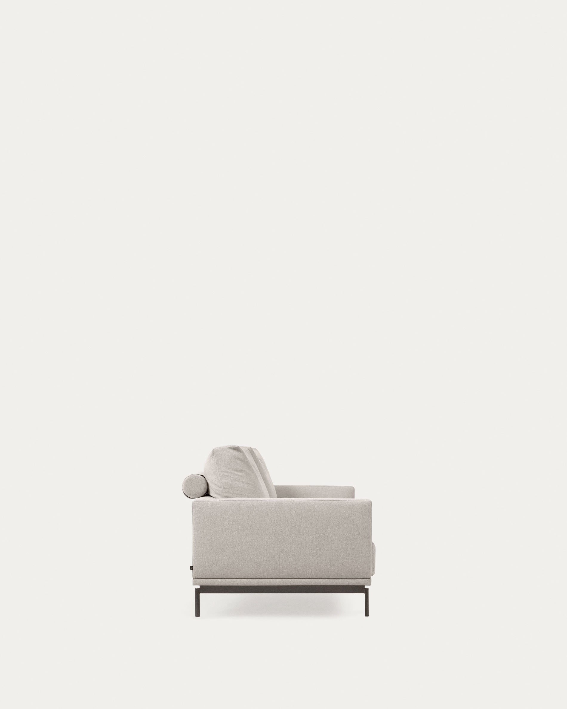 Erleben Sie das stilvolle Galene 3-Sitzer Sofa in Beige von Kave Home. Komfortabel, umweltfreundlich und ideal für jedes Zuhause!