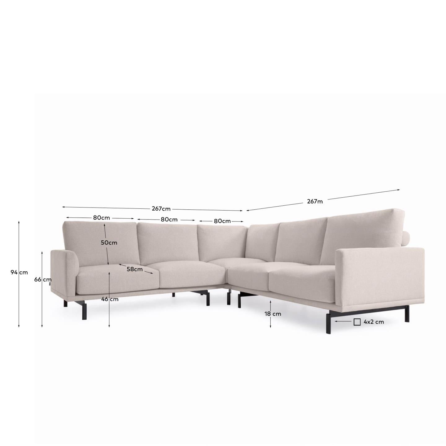 Erleben Sie das stilvolle Galene 4-Sitzer Ecksofa in Beige von Kave Home. Ideal für gesellige Abende und umweltbewusste Einrichtung.