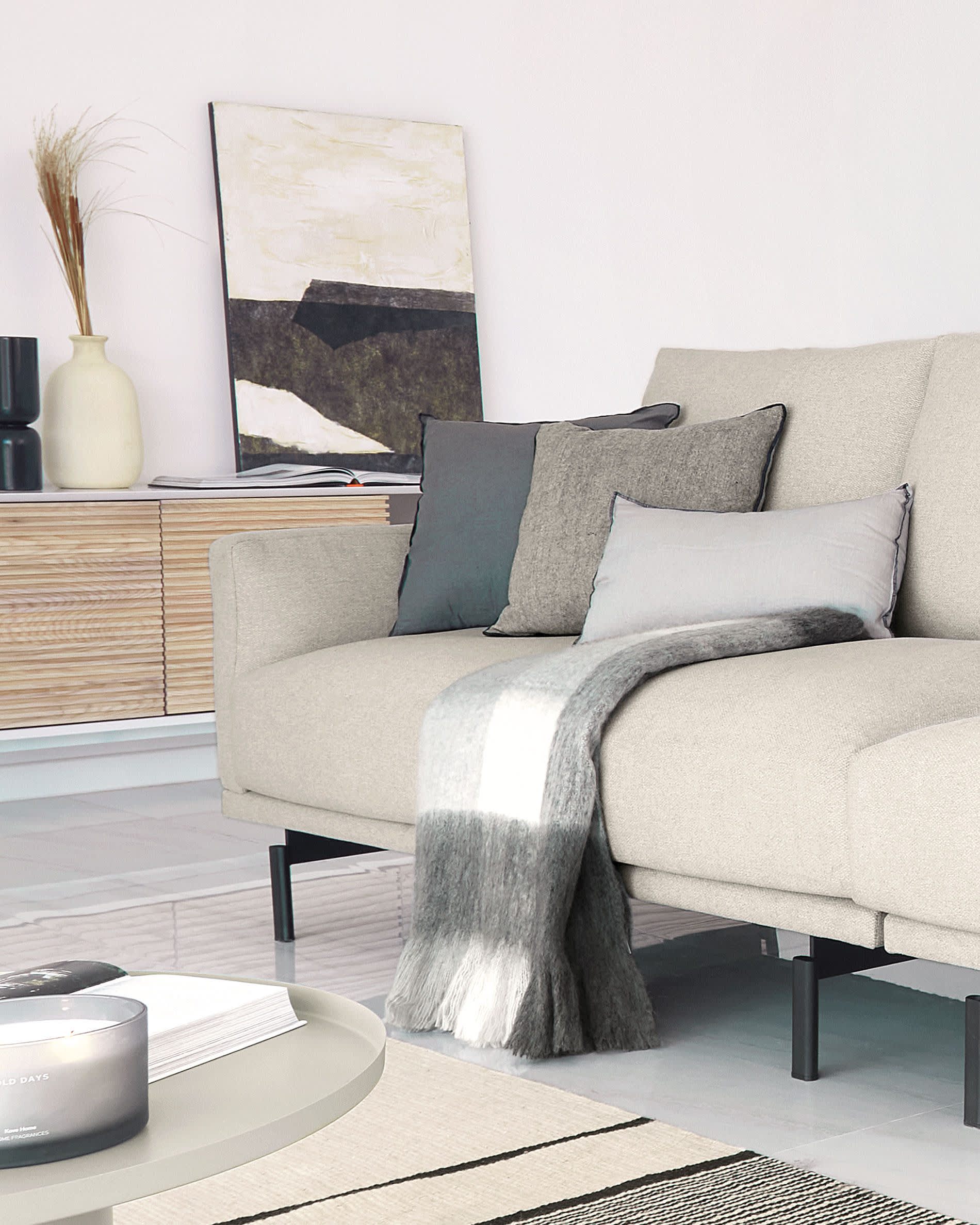 Erleben Sie das stilvolle Galene 4-Sitzer Sofa in Beige von Kave Home. Großzügig, nachhaltig und ideal für entspannte Stunden im Wohnzimmer.
