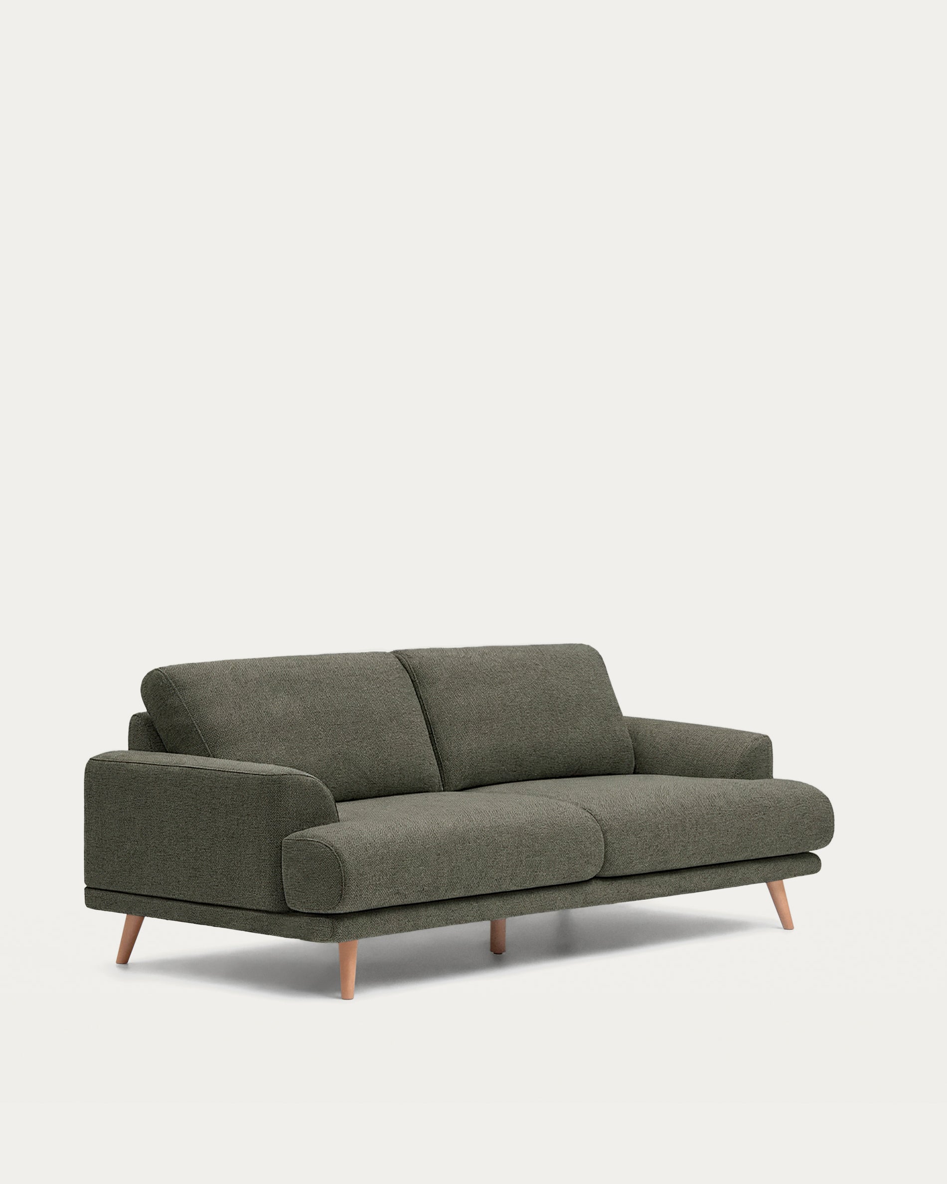 2-Sitzer-Sofa Karin aus dunkelgrüner Chenille mit Beinen aus massivem Buchenholz 210 cm in Dunkelgrün präsentiert im Onlineshop von KAQTU Design AG. 2er Sofa ist von Kave Home