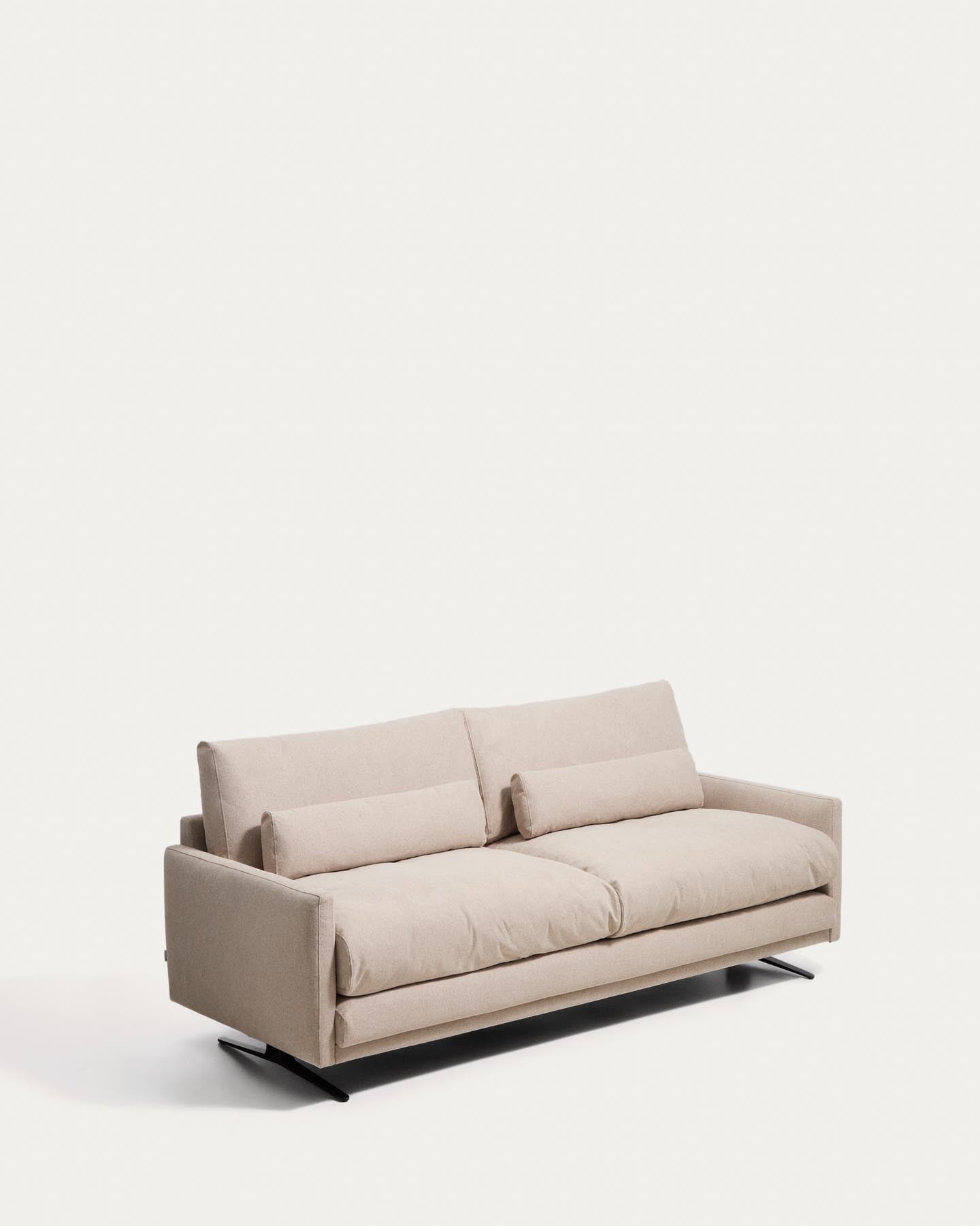 2-Sitzer-Sofa Veliro, schwer entflammbar, in Beige mit Stahlbeinen mit schwarzem Finish, 210 cm, FSC Mix Credit in Beige präsentiert im Onlineshop von KAQTU Design AG. 2er Sofa ist von Kave Home