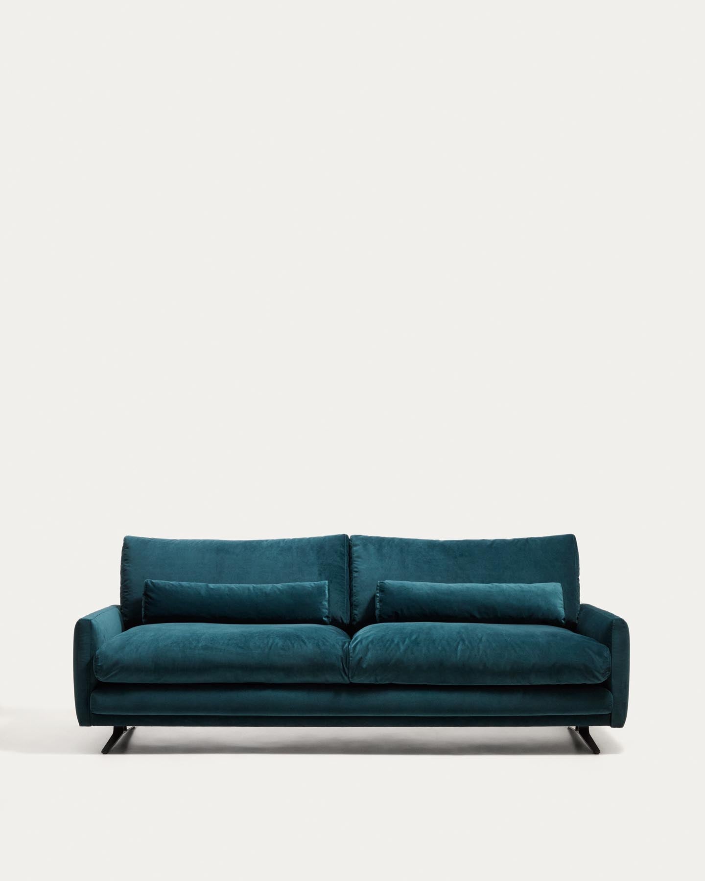 3-Sitzer-Sofa Veliro, schwer entflammbar, mit Samt in dunklem Türkis und Stahlbeinen mit schwarzem Finish, 240 cm, FSC Mix Credit in Grün präsentiert im Onlineshop von KAQTU Design AG. 3er Sofa ist von Kave Home
