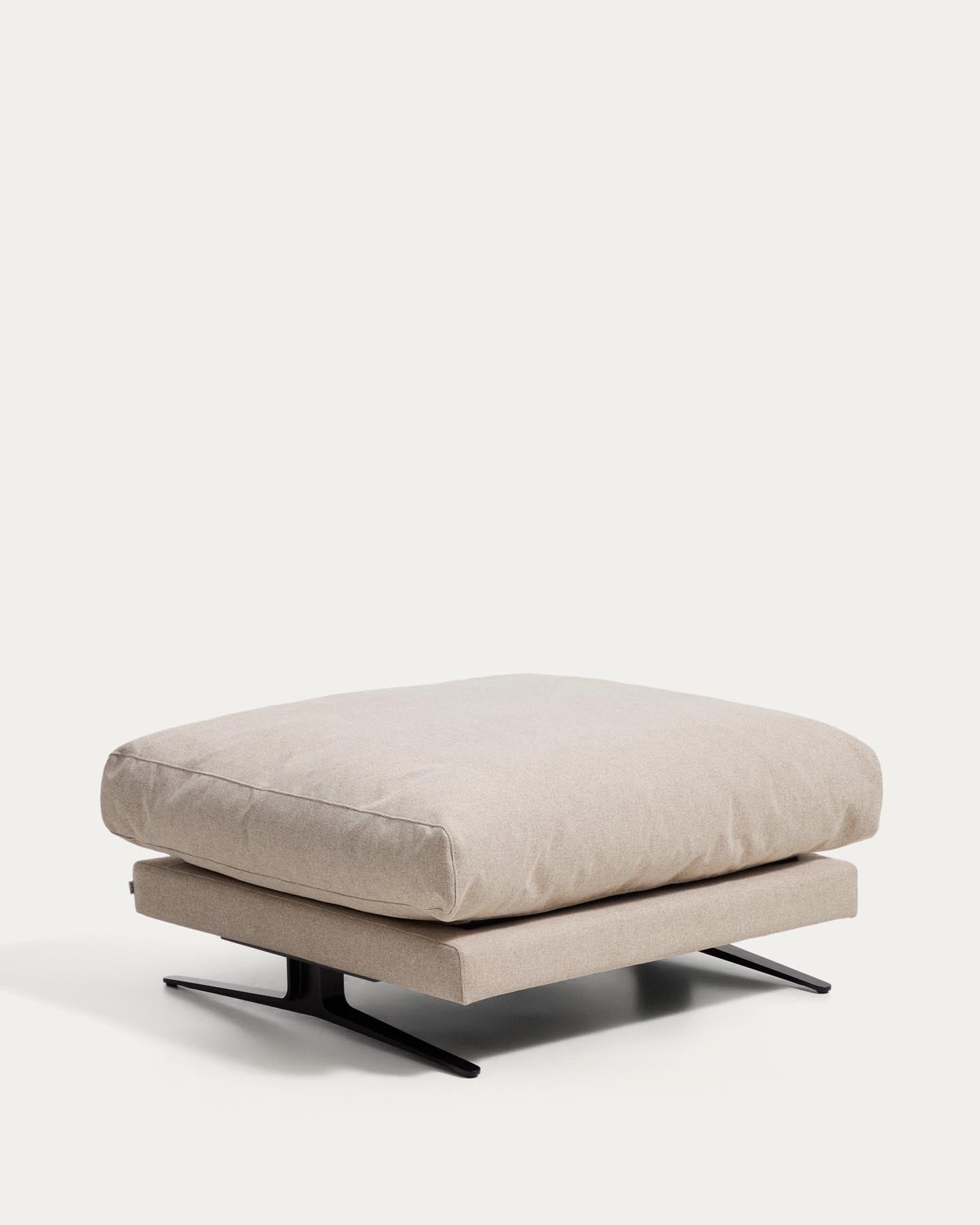 Fussablage Veliro, schwer entflammbar, in Beige mit Stahlbeinen mit schwarzem Finish, 85 x 90 cm, FSC Mix Credit in Beige präsentiert im Onlineshop von KAQTU Design AG. Pouf ist von Kave Home