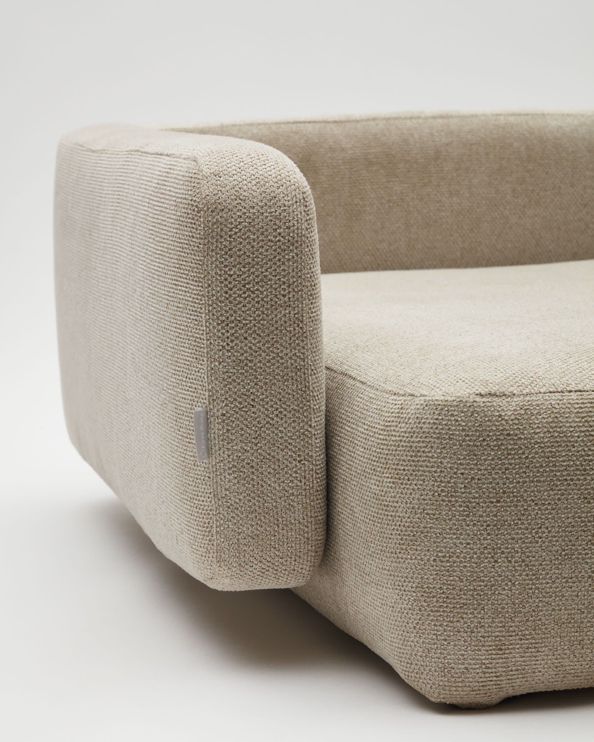 Bowie Bezug für großes Haustierbett in Beige (73 x 98 cm) von Kave Home: Langlebig, waschbar und perfekt für ein gemütliches Zuhause!