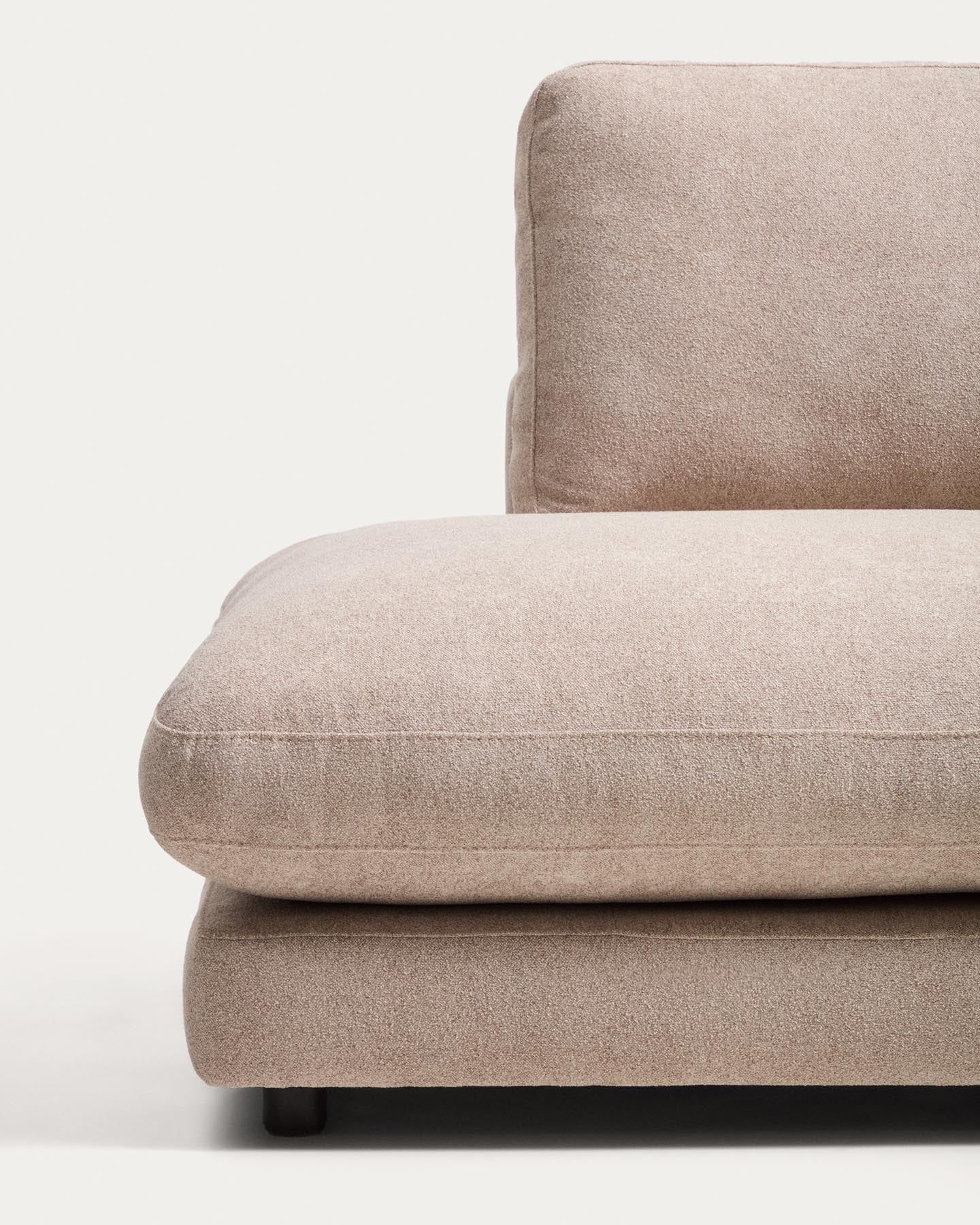 4-Sitzer-Modularsofa Gala aus beigem Microbouclé, FSC Mix Credit, 330 cm in Beige präsentiert im Onlineshop von KAQTU Design AG. 4er Sofa ist von Kave Home
