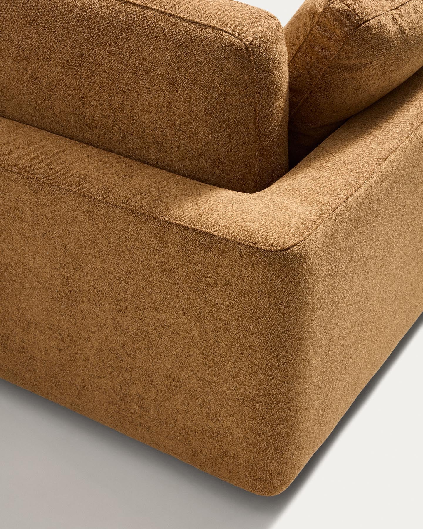 4-Sitzer-Sofa Gala aus Microbouclé mit Chaiselongue links in Senfgelb, FSC Mix Credit, 300 cm in Senfgelb präsentiert im Onlineshop von KAQTU Design AG. L-Sofa links ist von Kave Home