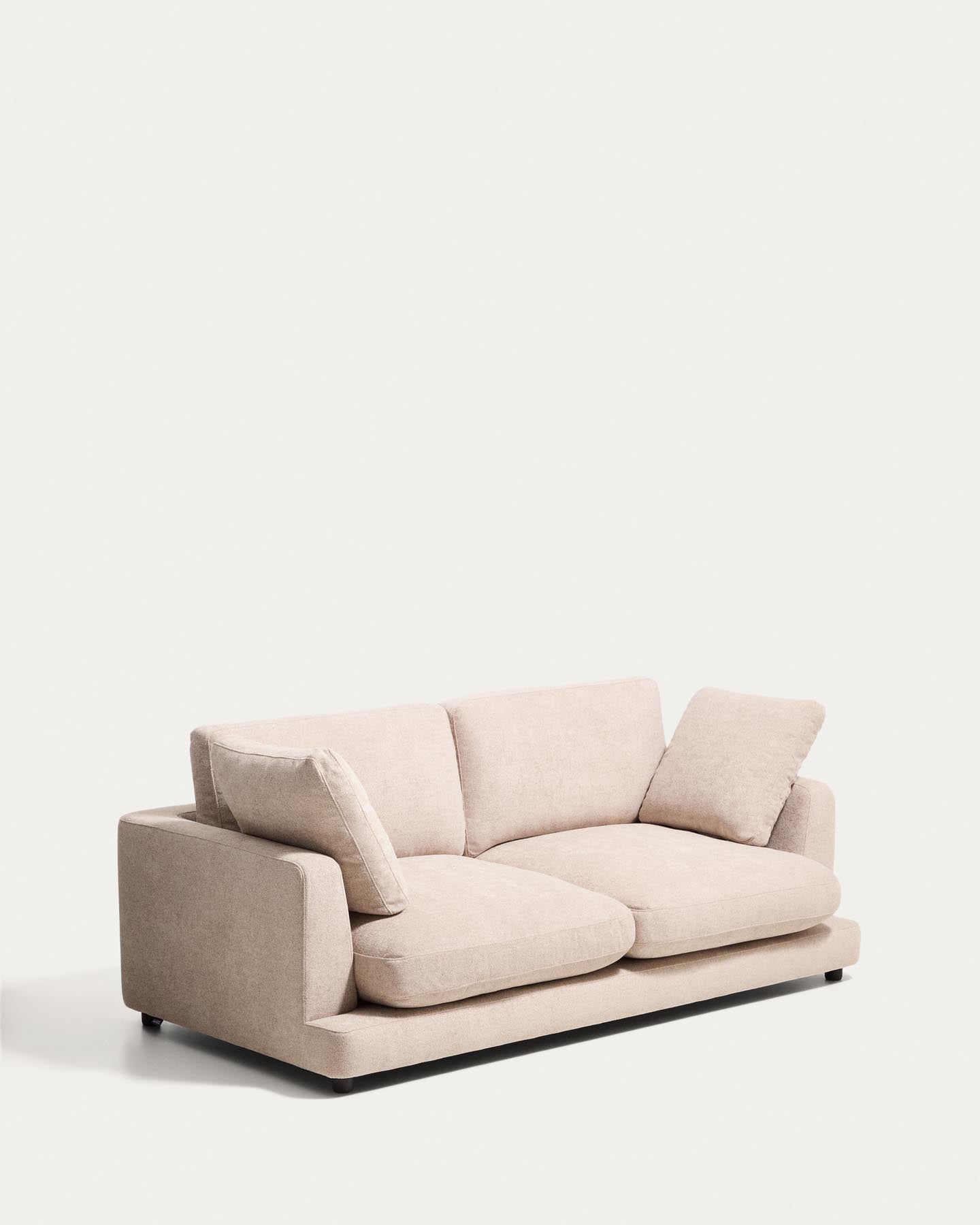 3-Sitzer-Sofa Gala aus beigem Microbouclé, FSC Mix Credit, 210 cm in Beige präsentiert im Onlineshop von KAQTU Design AG. 3er Sofa ist von Kave Home