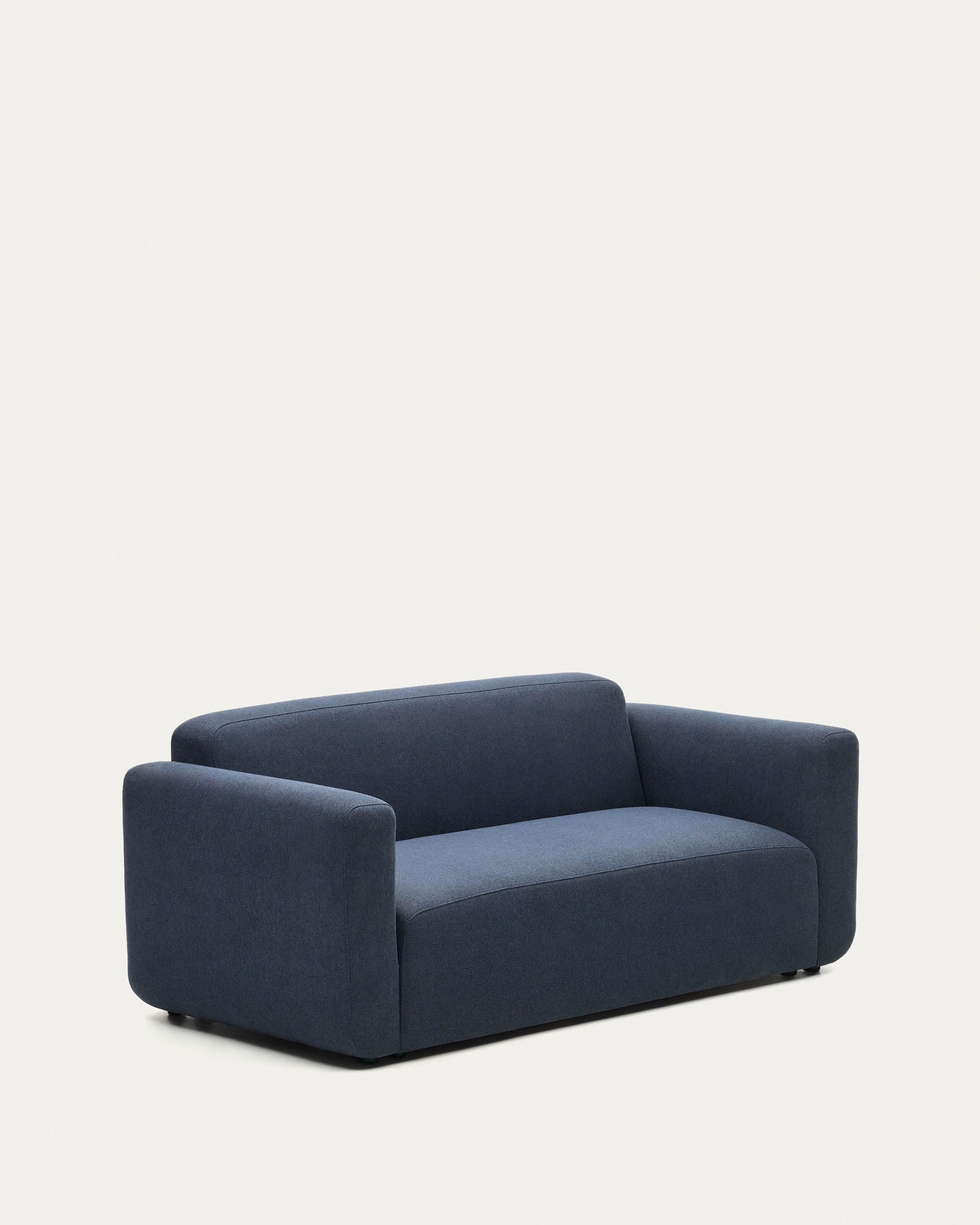 Das Neom 2-Sitzer-Modularsofa in Blau (188 cm) von Kave Home kombiniert modernes Design mit umweltfreundlichen Materialien.