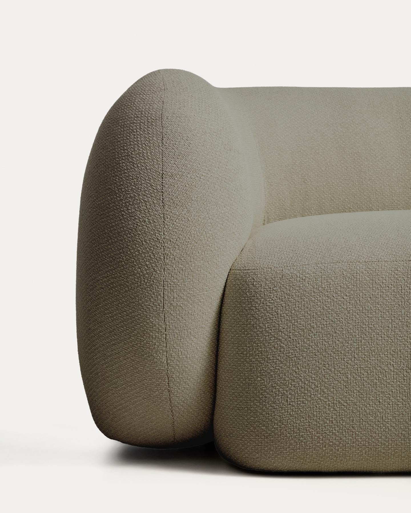 Schwer entflammbares 3-Sitzer-Sofa Martina in grüner Chenille 246 cm FSC Mix Credit in Grün präsentiert im Onlineshop von KAQTU Design AG. 3er Sofa ist von Kave Home