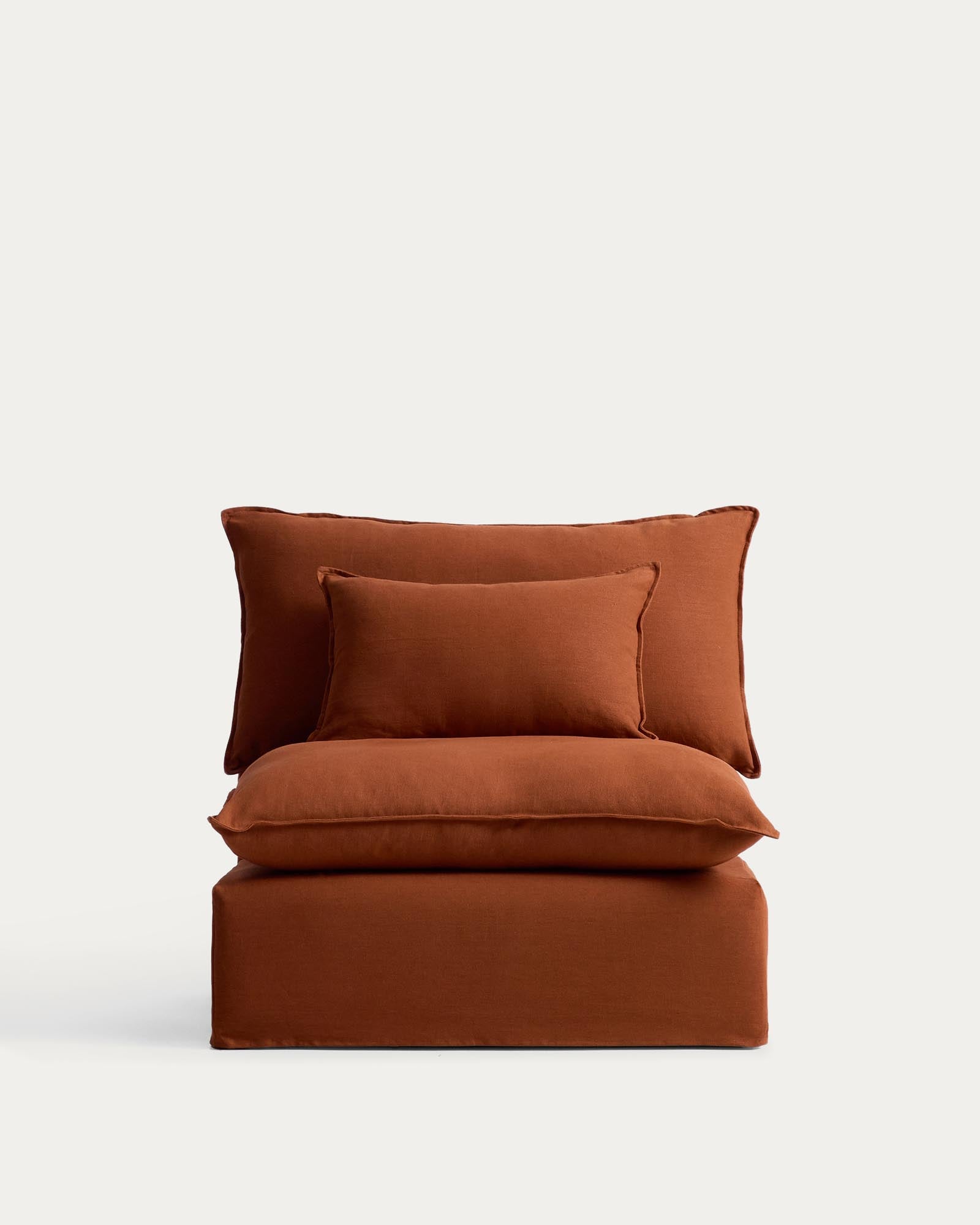 Sessel Anarela mit abnehmbarem Bezug aus Leinen in Terrakotta, 110 cm, FSC Mix Credit in Terrakotta präsentiert im Onlineshop von KAQTU Design AG. Sessel ist von Kave Home