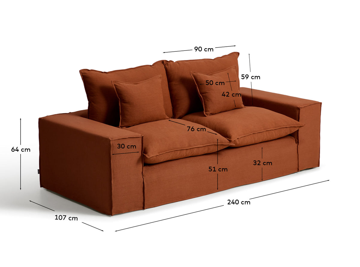 2-Sitzer-Sofa Anarela mit abnehmbarem Bezug aus 100 % Leinen in Terrakotta, 240 cm, FSC Mix Credit in Terrakotta präsentiert im Onlineshop von KAQTU Design AG. 2er Sofa ist von Kave Home