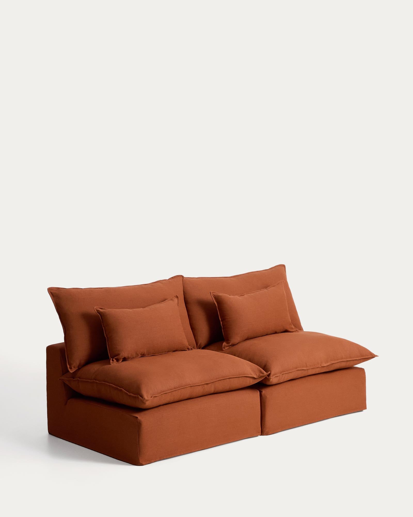 Modulares 3-Sitzer-Sofa Anarela in Terrakotta, aus hochwertigem Leinen mit abnehmbarem Bezug, ideal für stilvolle Wohnräume.