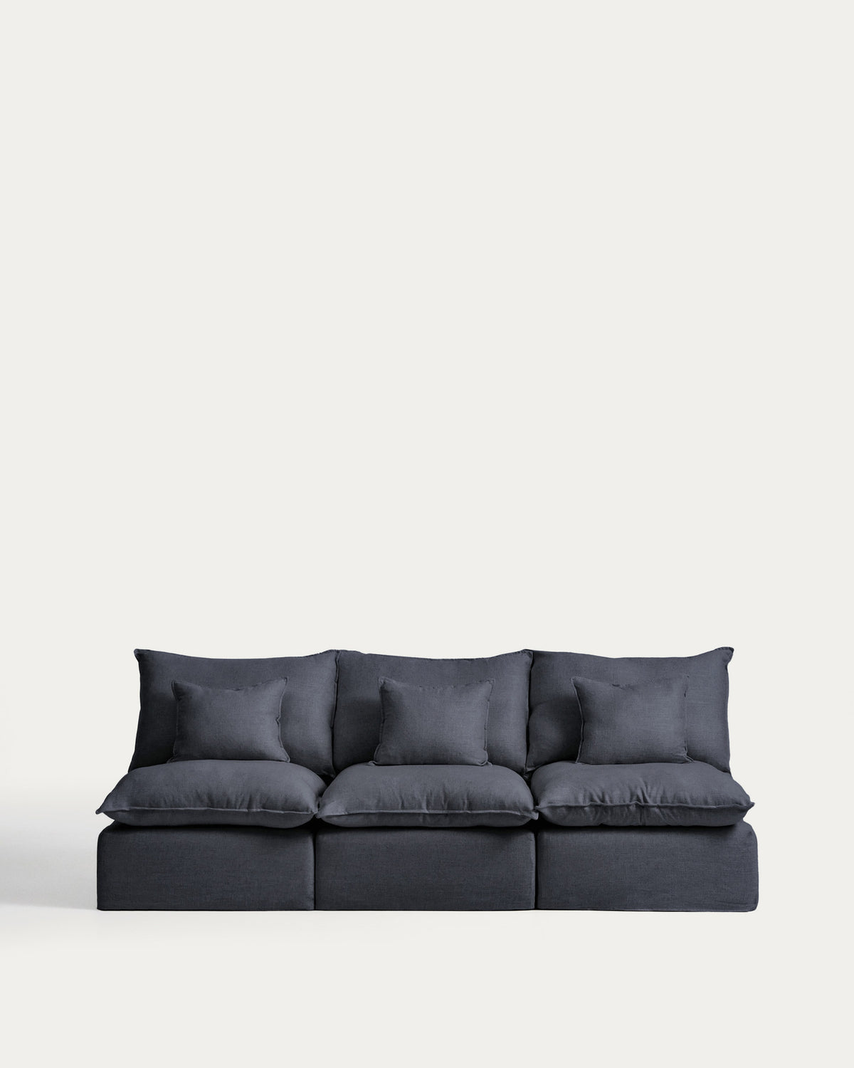 3-Sitzer-Modularsofa Anarela mit abnehmbarem Bezug aus Leinen und Viskose in Dunkelgrau, 270 cm, FSC Mix Credit in Dunkelgrau präsentiert im Onlineshop von KAQTU Design AG. 3er Sofa ist von Kave Home