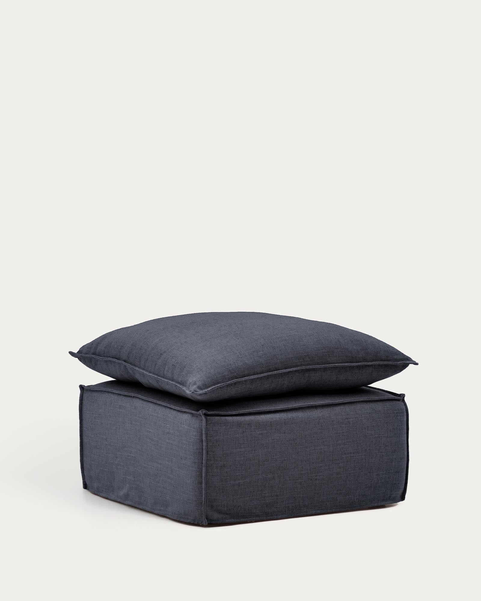 Fussablage Anarela mit abnehmbarem Bezug und Kissen aus Leinen und Viskose in Dunkelgrau, 80 x 80 cm, FSC Mix Credit in Dunkelgrau präsentiert im Onlineshop von KAQTU Design AG. Pouf ist von Kave Home